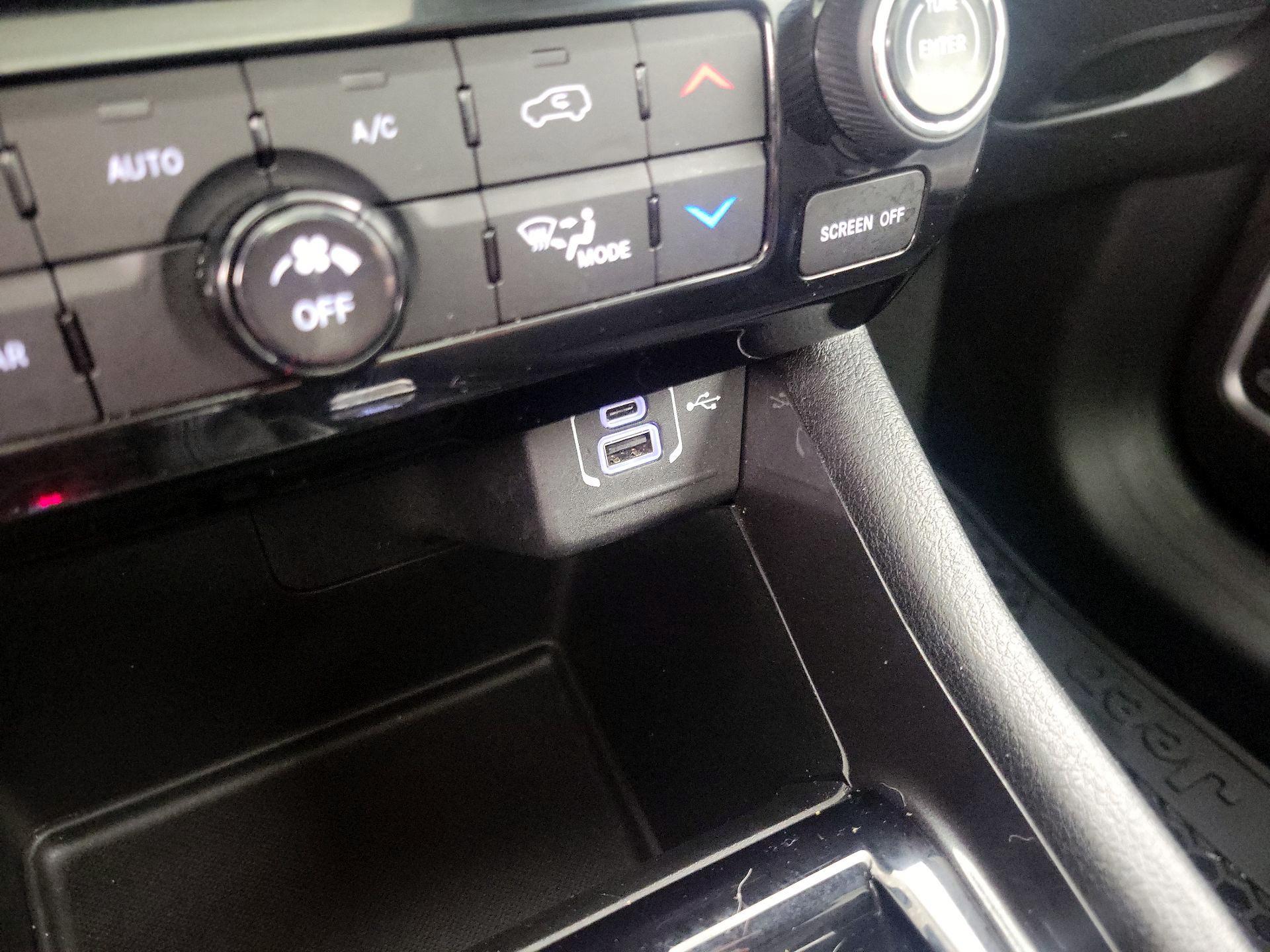 Thumbnail: 2022 Jeep Compass - 18