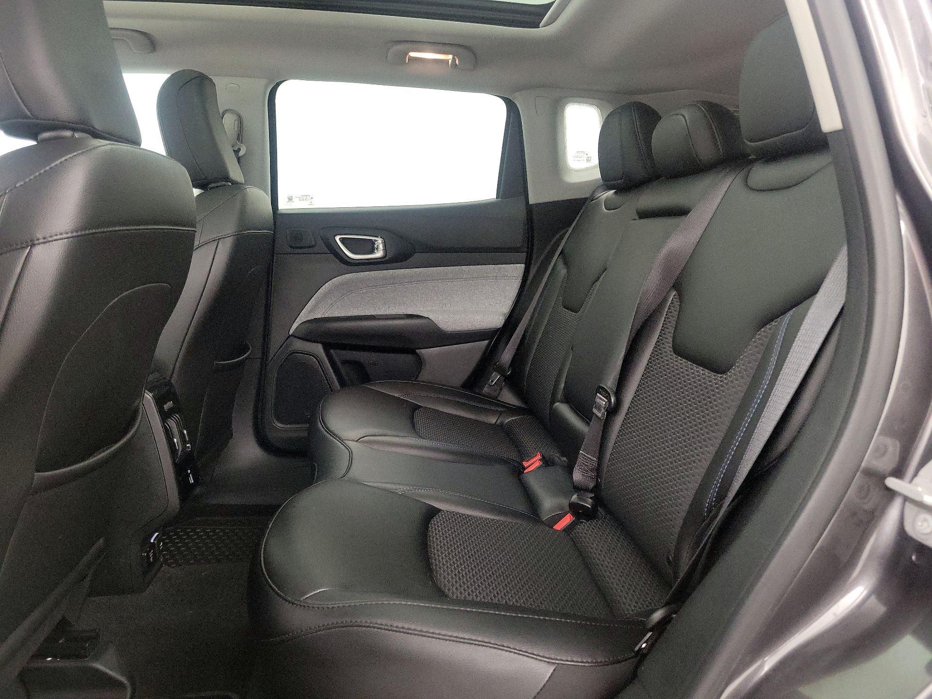 Thumbnail: 2022 Jeep Compass - 20