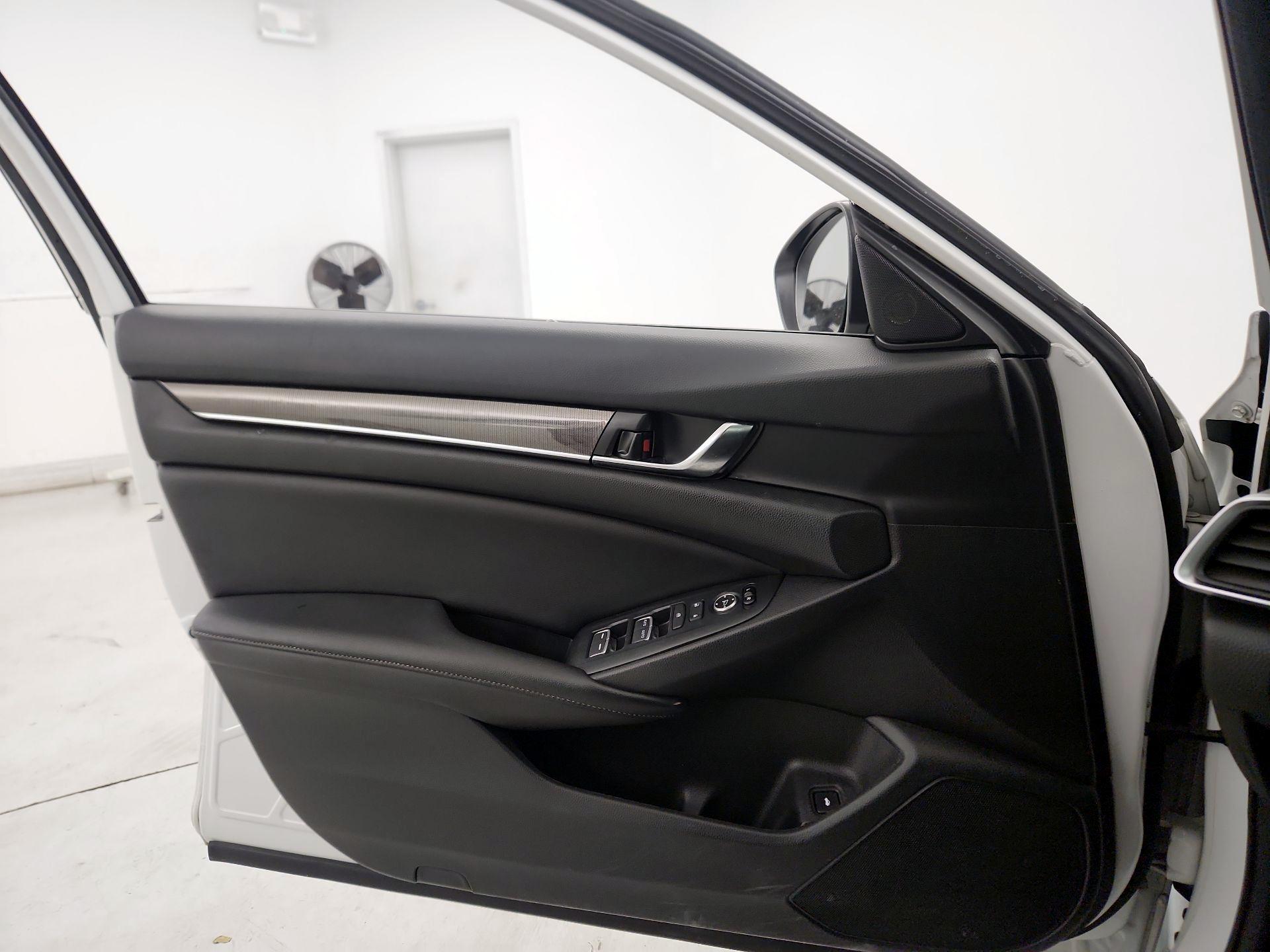 Thumbnail: 2020 Honda Accord - 12