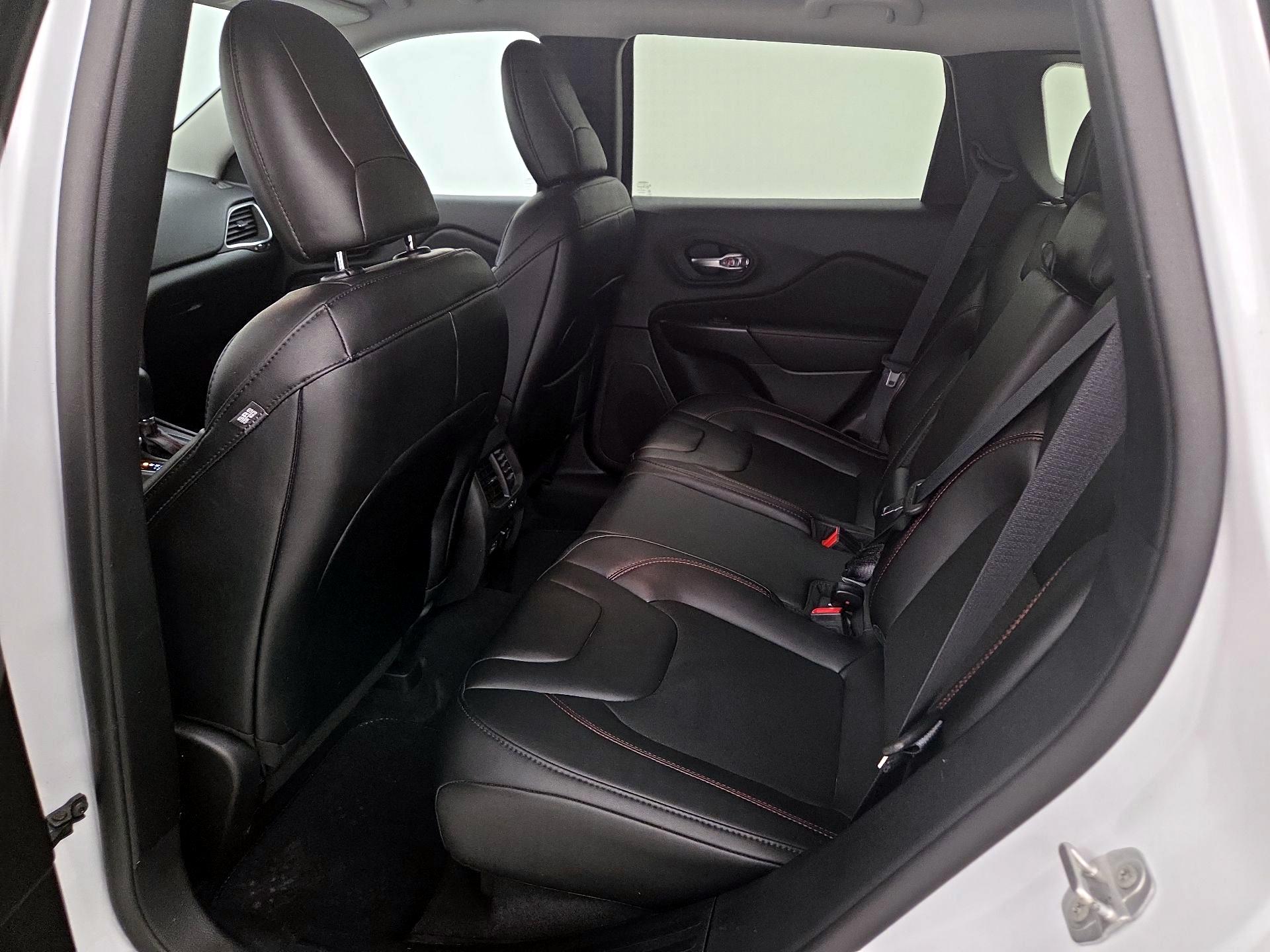 Thumbnail: 2022 Jeep Cherokee - 19