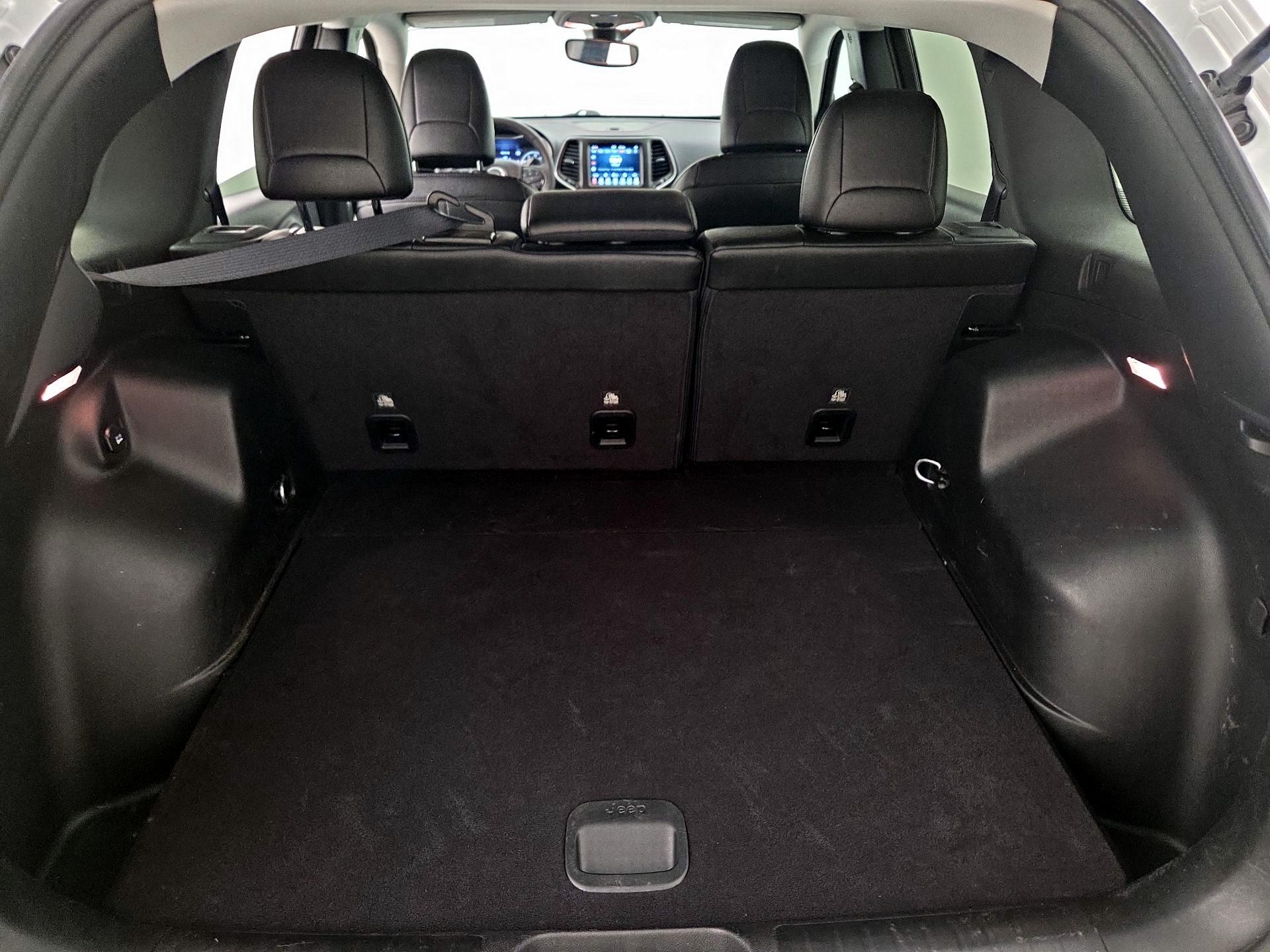 Thumbnail: 2022 Jeep Cherokee - 20