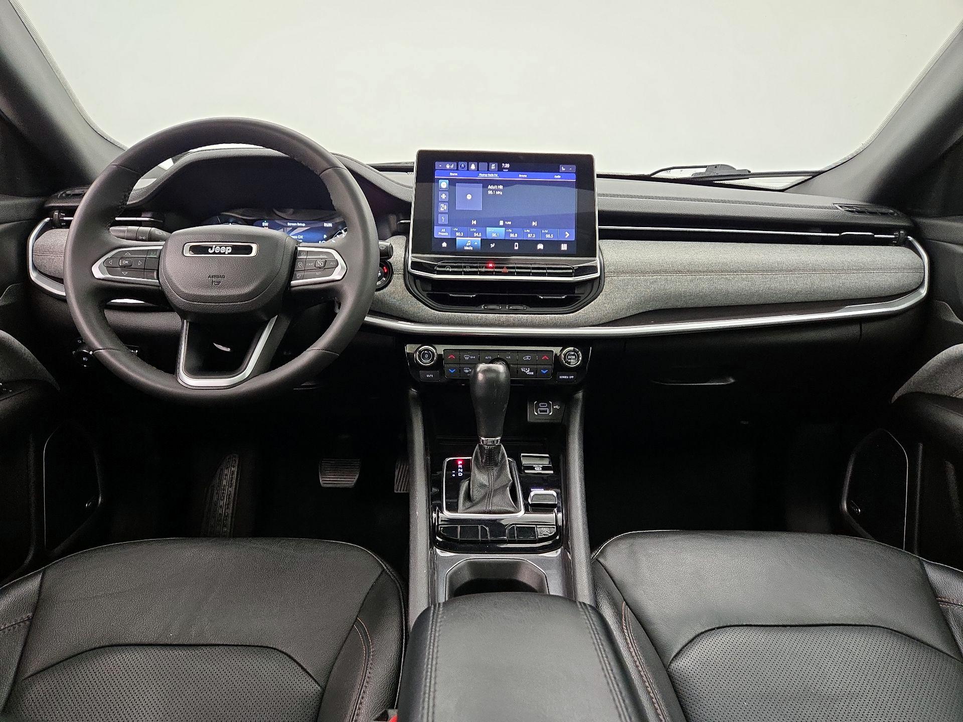 Thumbnail: 2023 Jeep Compass - 9