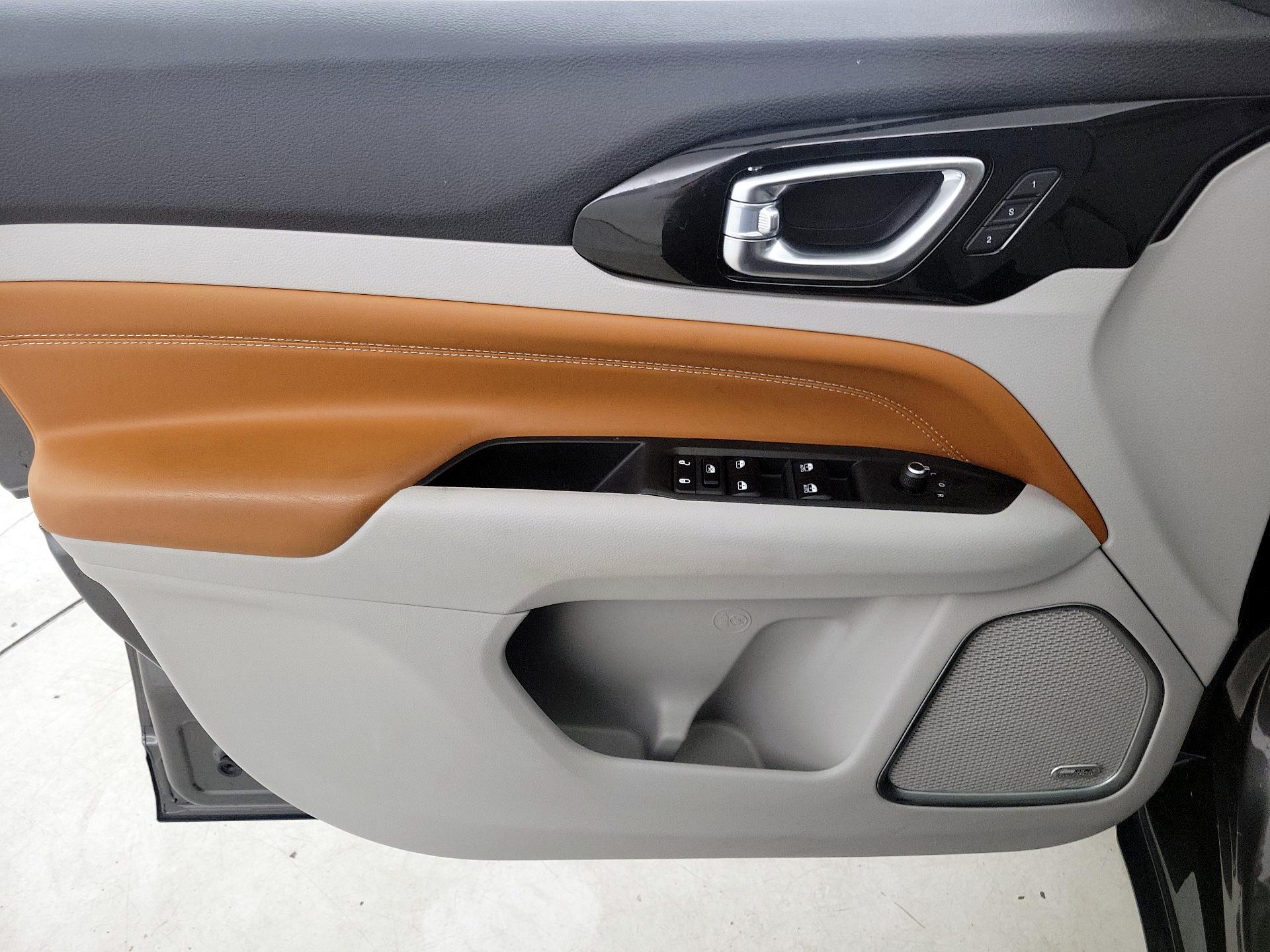 Thumbnail: 2022 Jeep Compass - 12