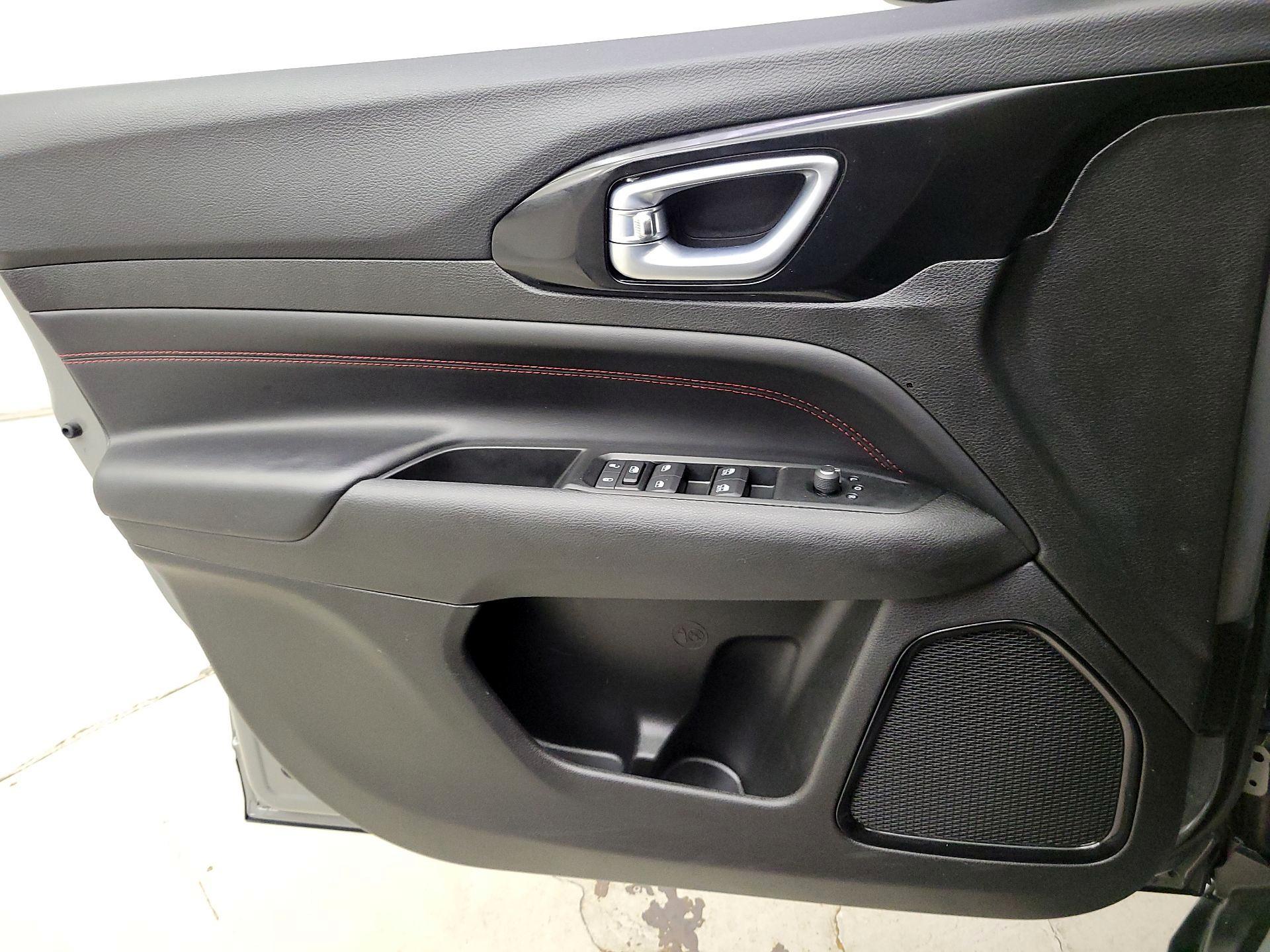 Thumbnail: 2022 Jeep Compass - 12