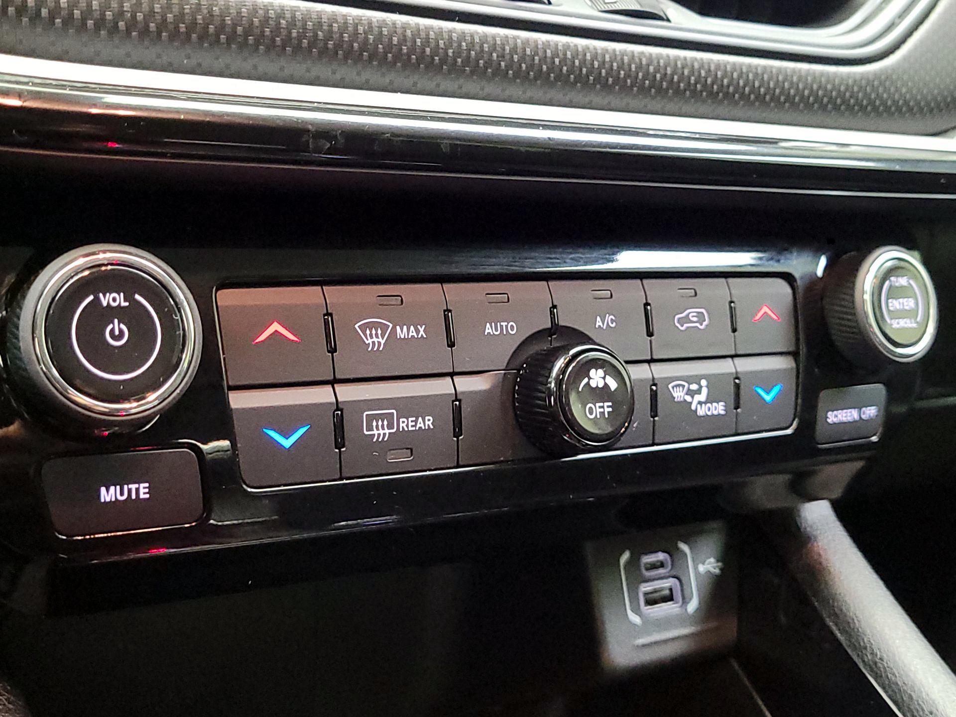 Thumbnail: 2022 Jeep Compass - 16