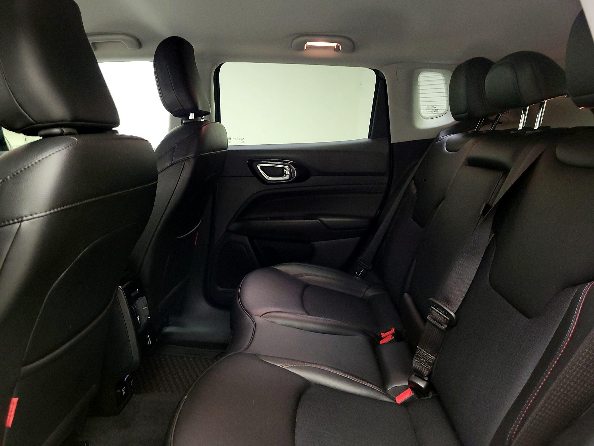 Thumbnail: 2022 Jeep Compass - 19