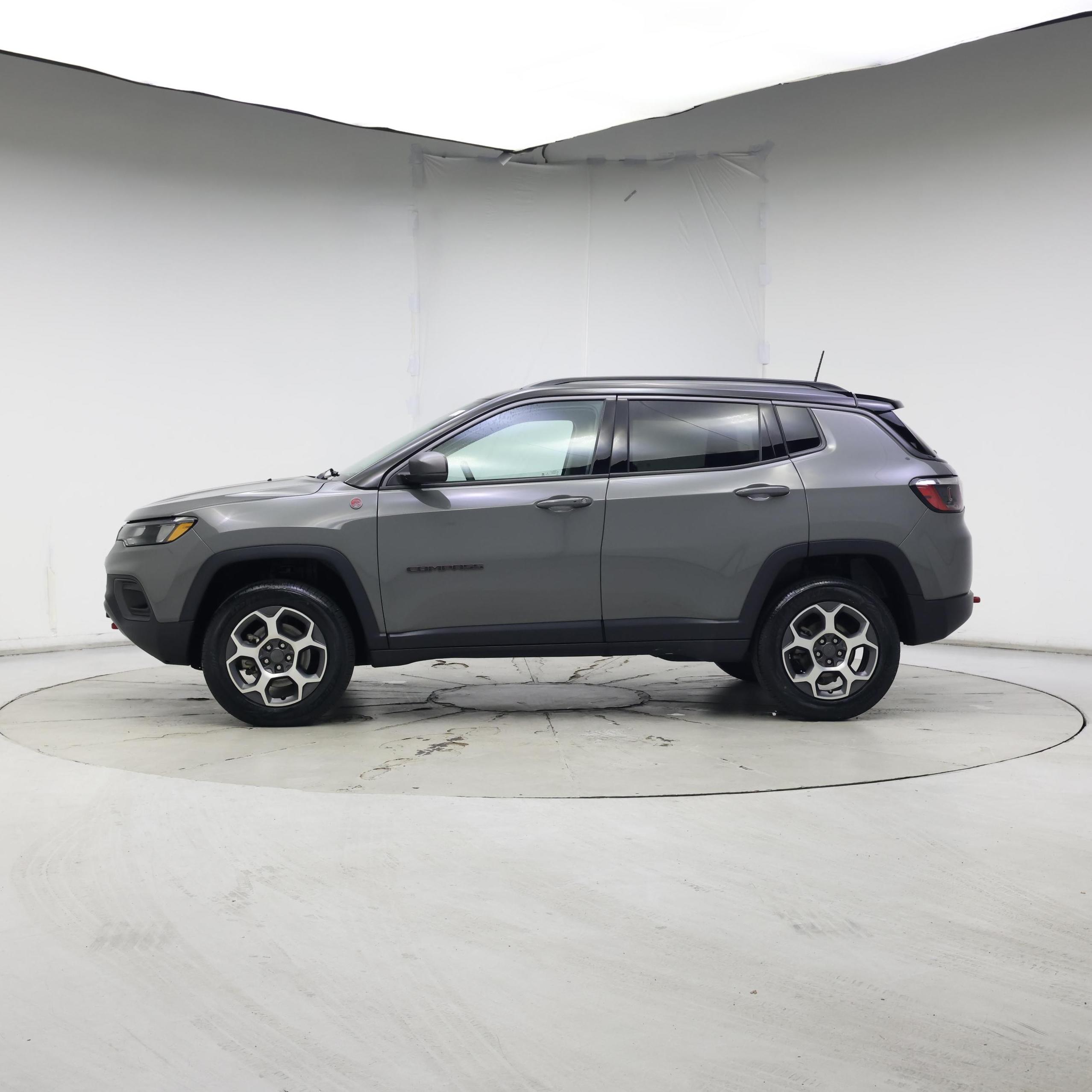 Thumbnail: 2022 Jeep Compass - 3
