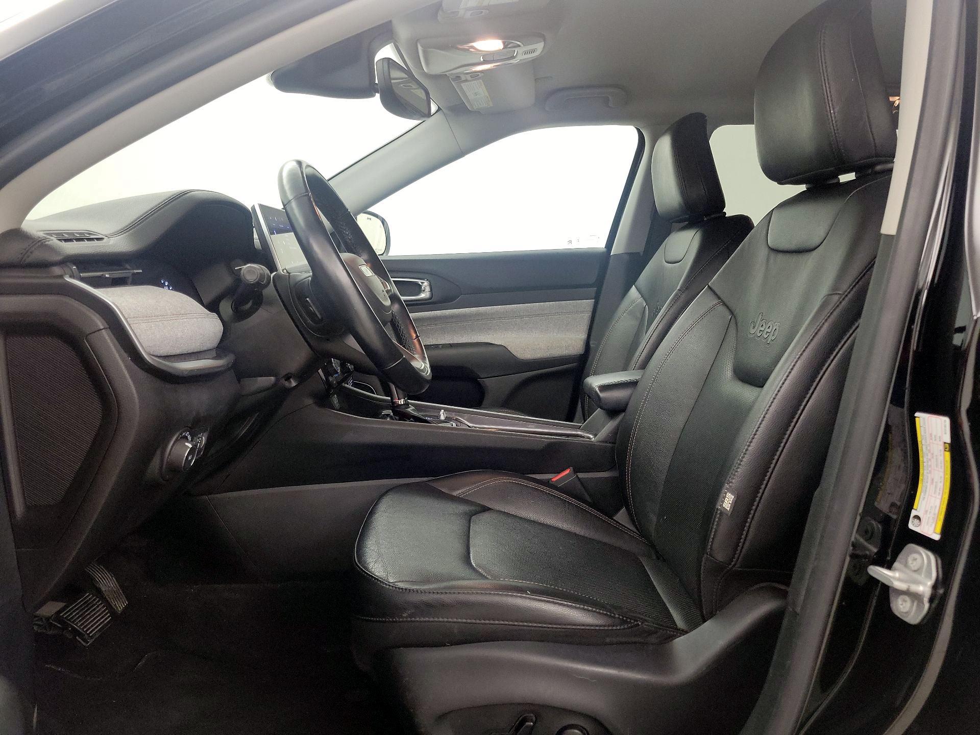 Thumbnail: 2022 Jeep Compass - 11