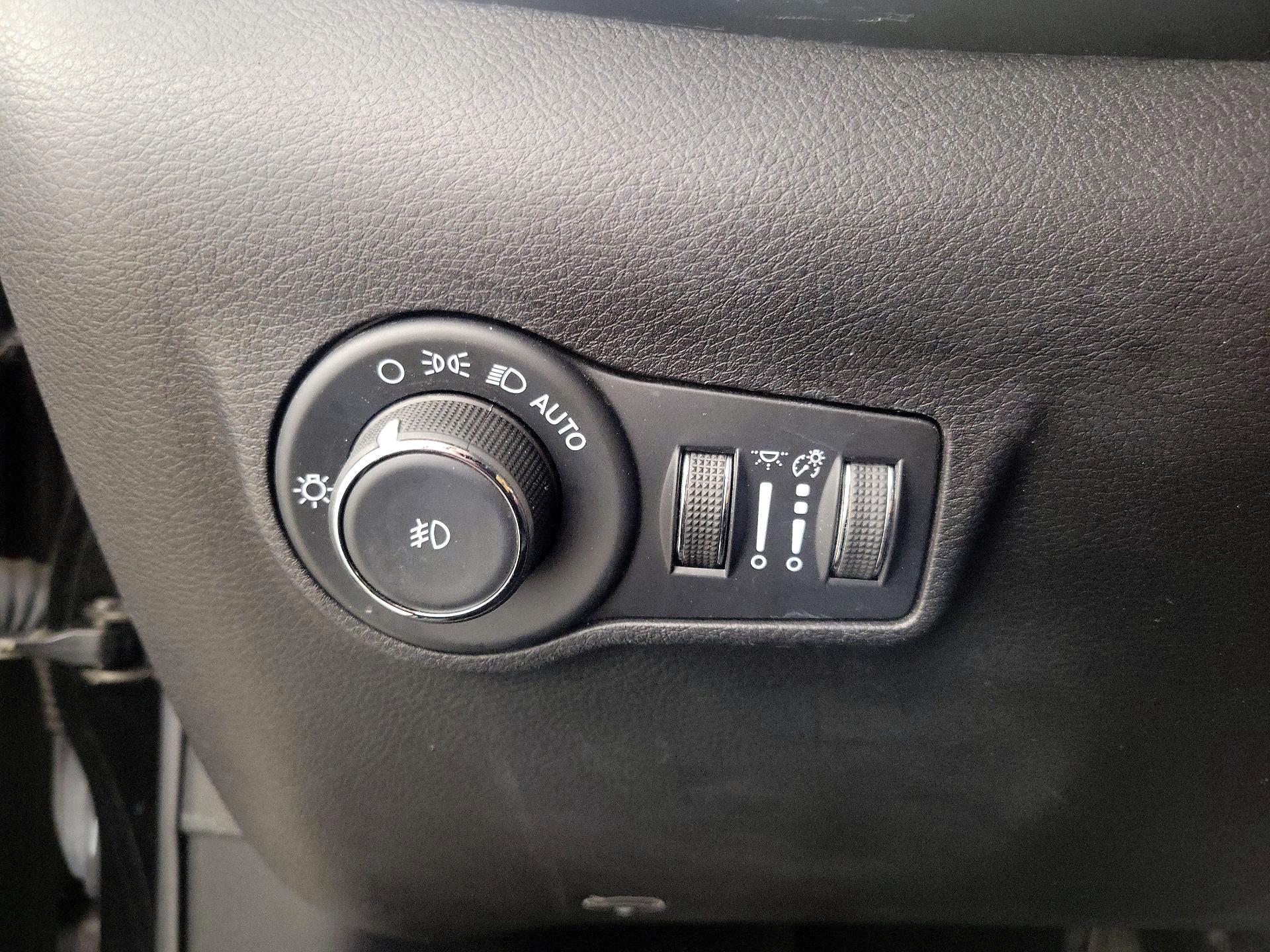 Thumbnail: 2022 Jeep Compass - 13