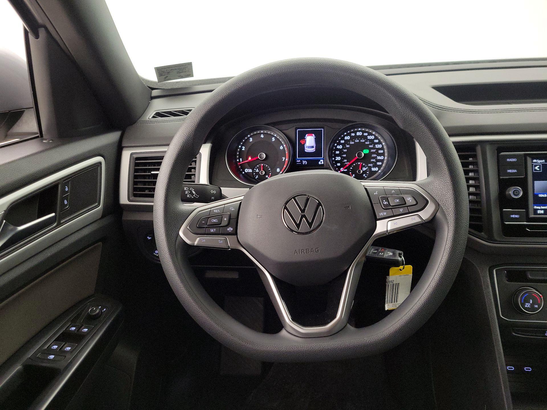 Thumbnail: 2021 Volkswagen Atlas - 10