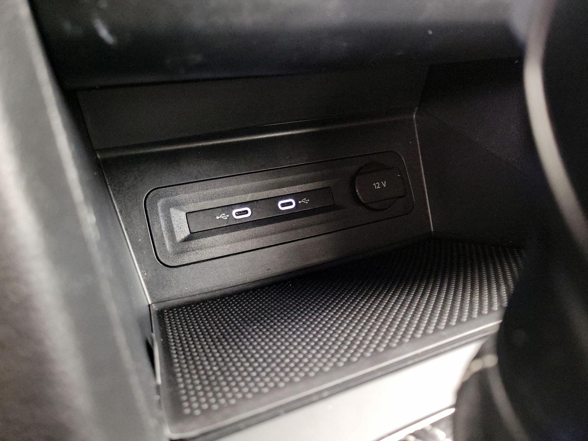 Thumbnail: 2021 Volkswagen Atlas - 18