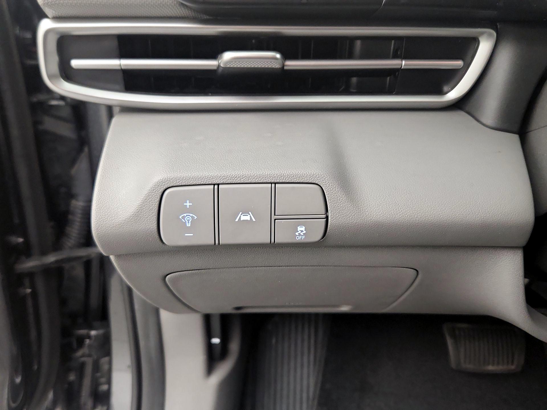 Thumbnail: 2023 Hyundai Elantra - 11