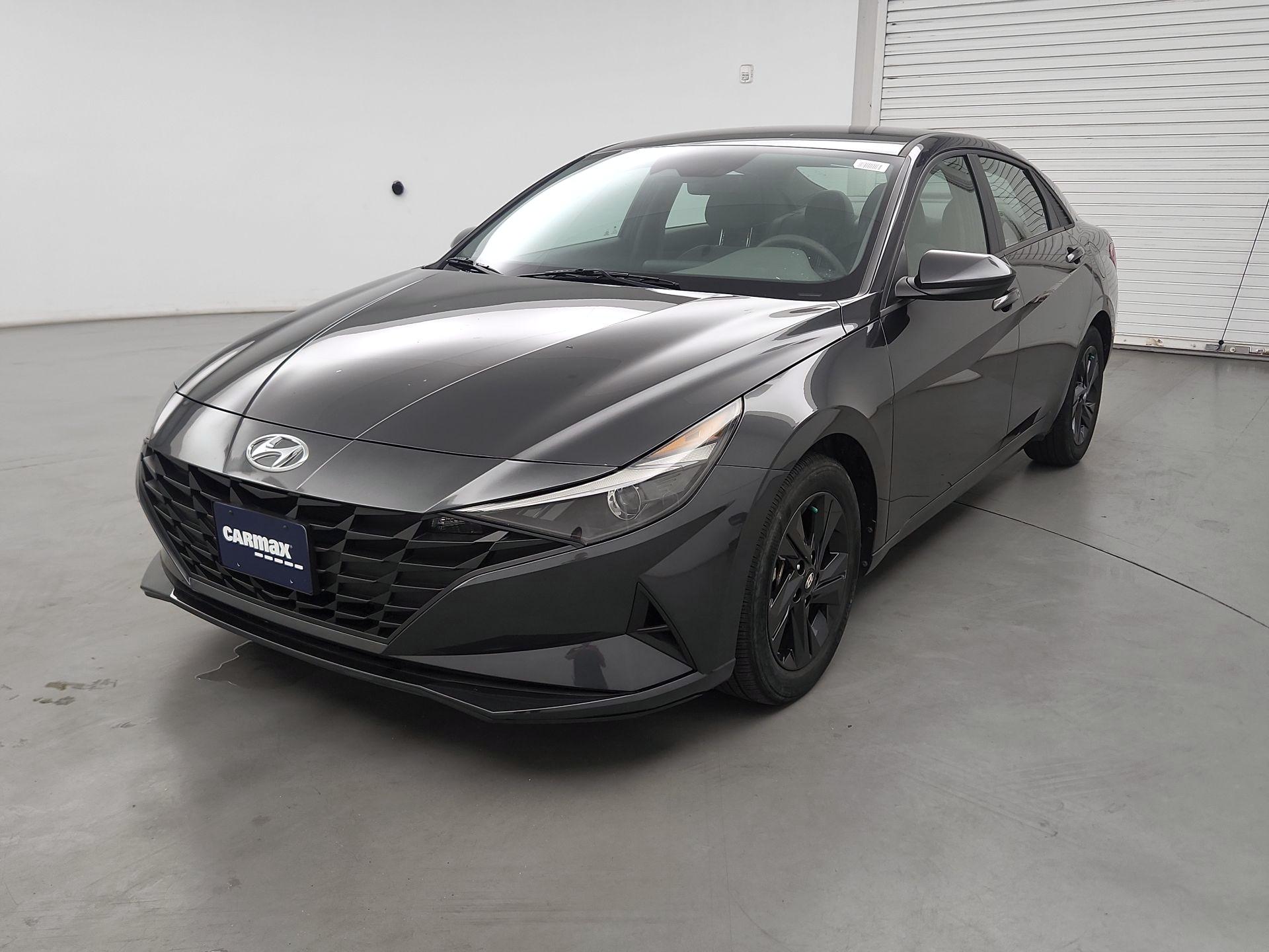 Thumbnail: 2023 Hyundai Elantra - 3