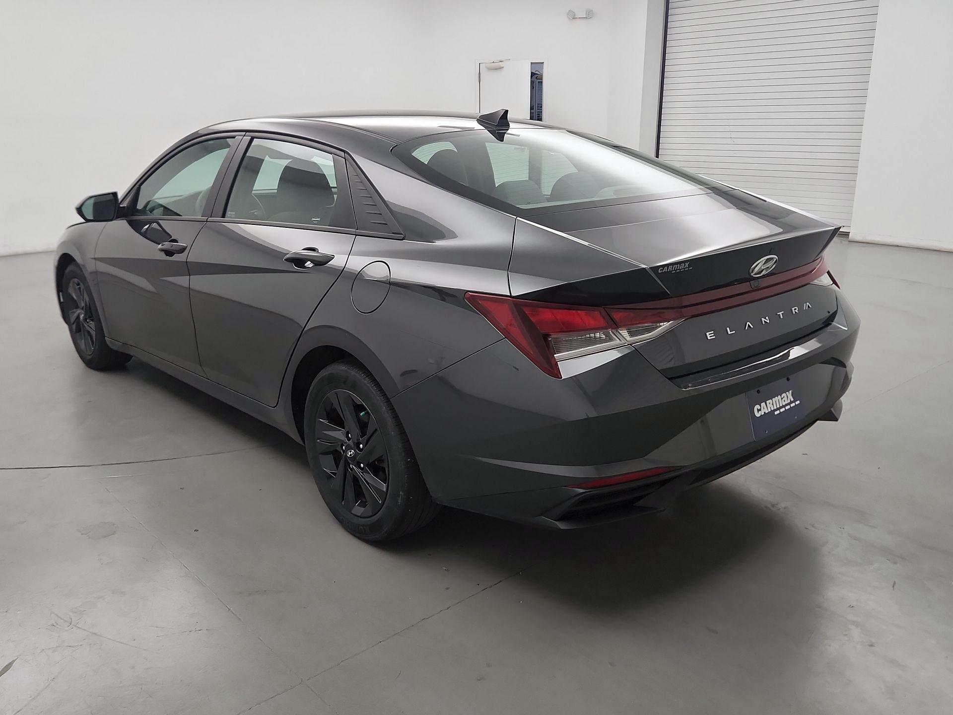 Thumbnail: 2023 Hyundai Elantra - 7