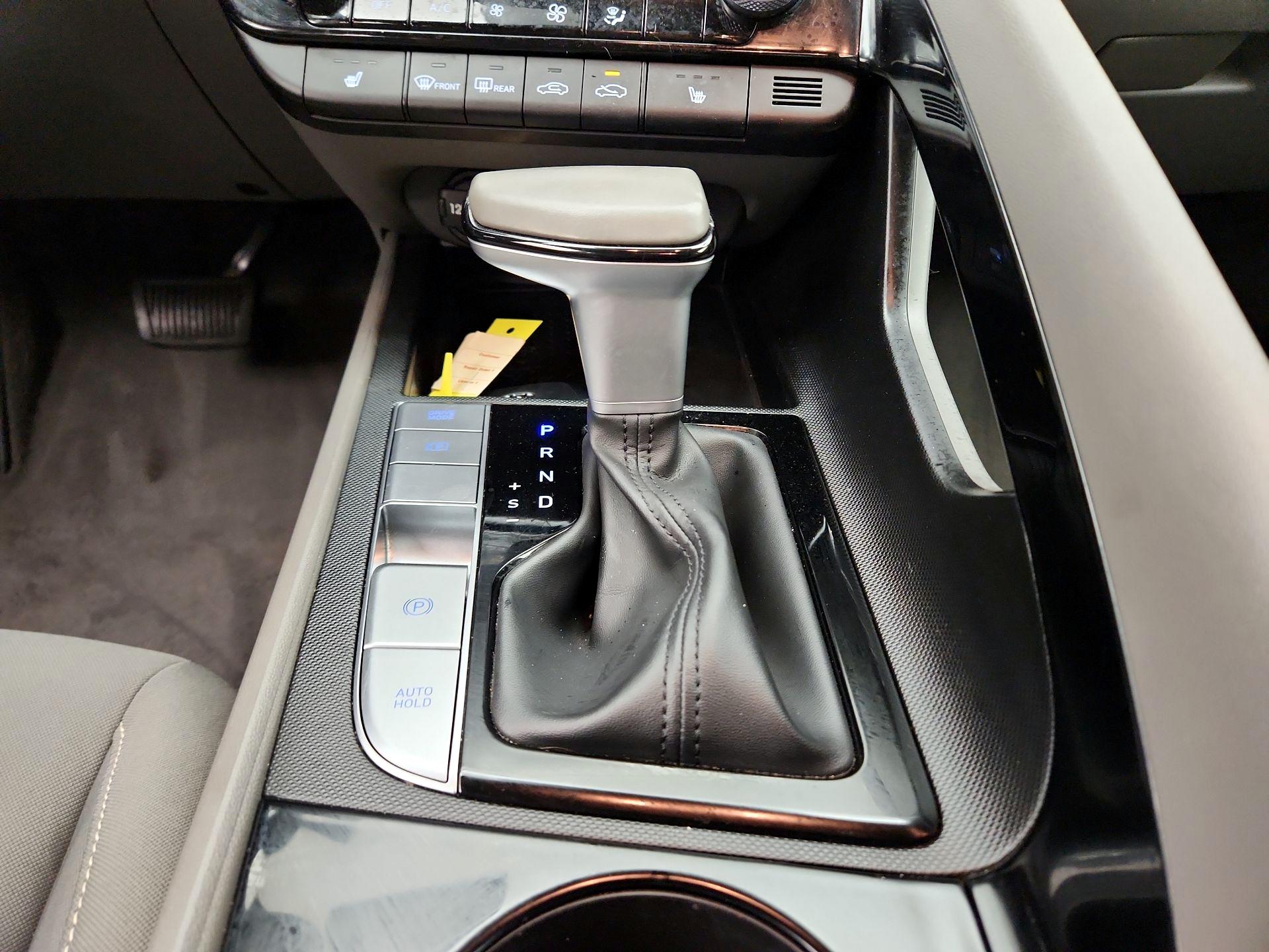 Thumbnail: 2023 Hyundai Elantra - 18