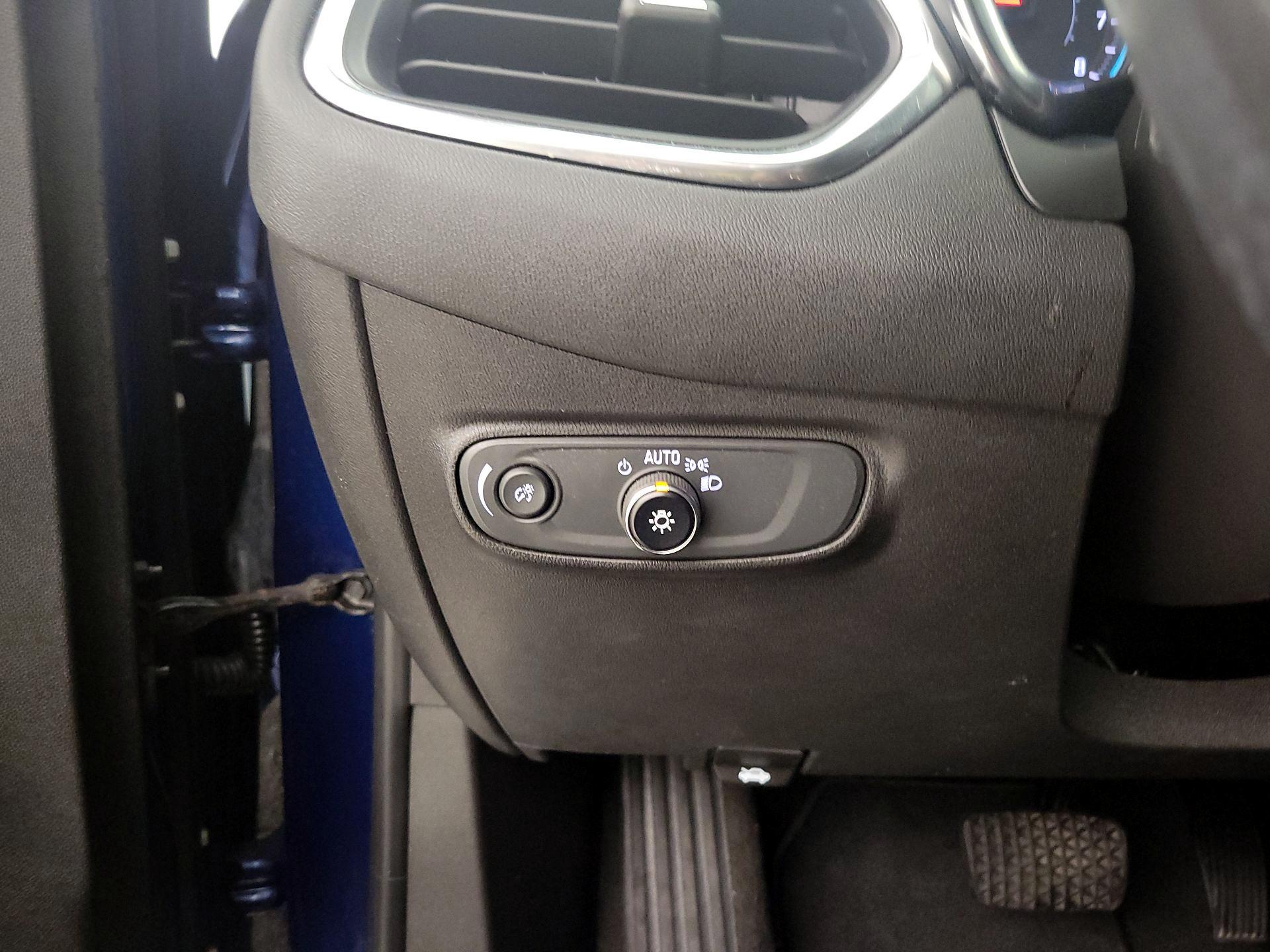 Thumbnail: 2022 Chevrolet Equinox - 13