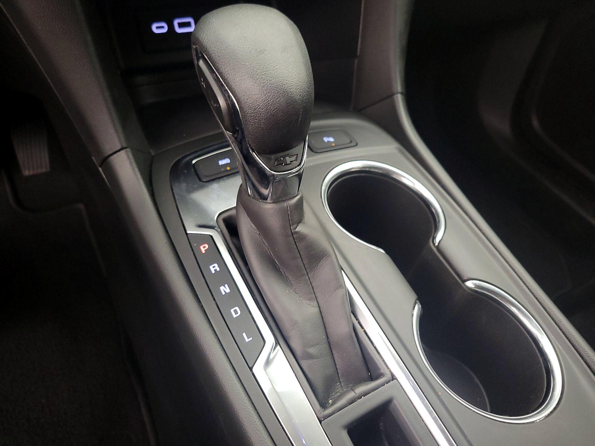 Thumbnail: 2022 Chevrolet Equinox - 17