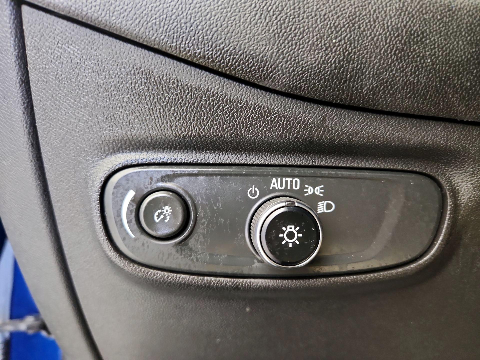 Thumbnail: 2022 Chevrolet Equinox - 13