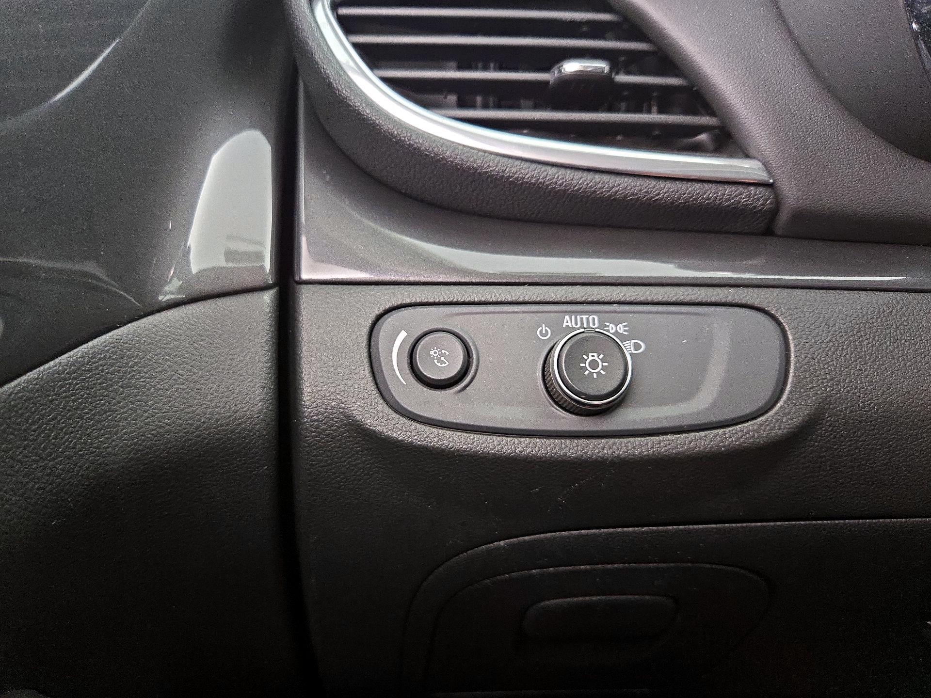 Thumbnail: 2022 Buick Encore - 13