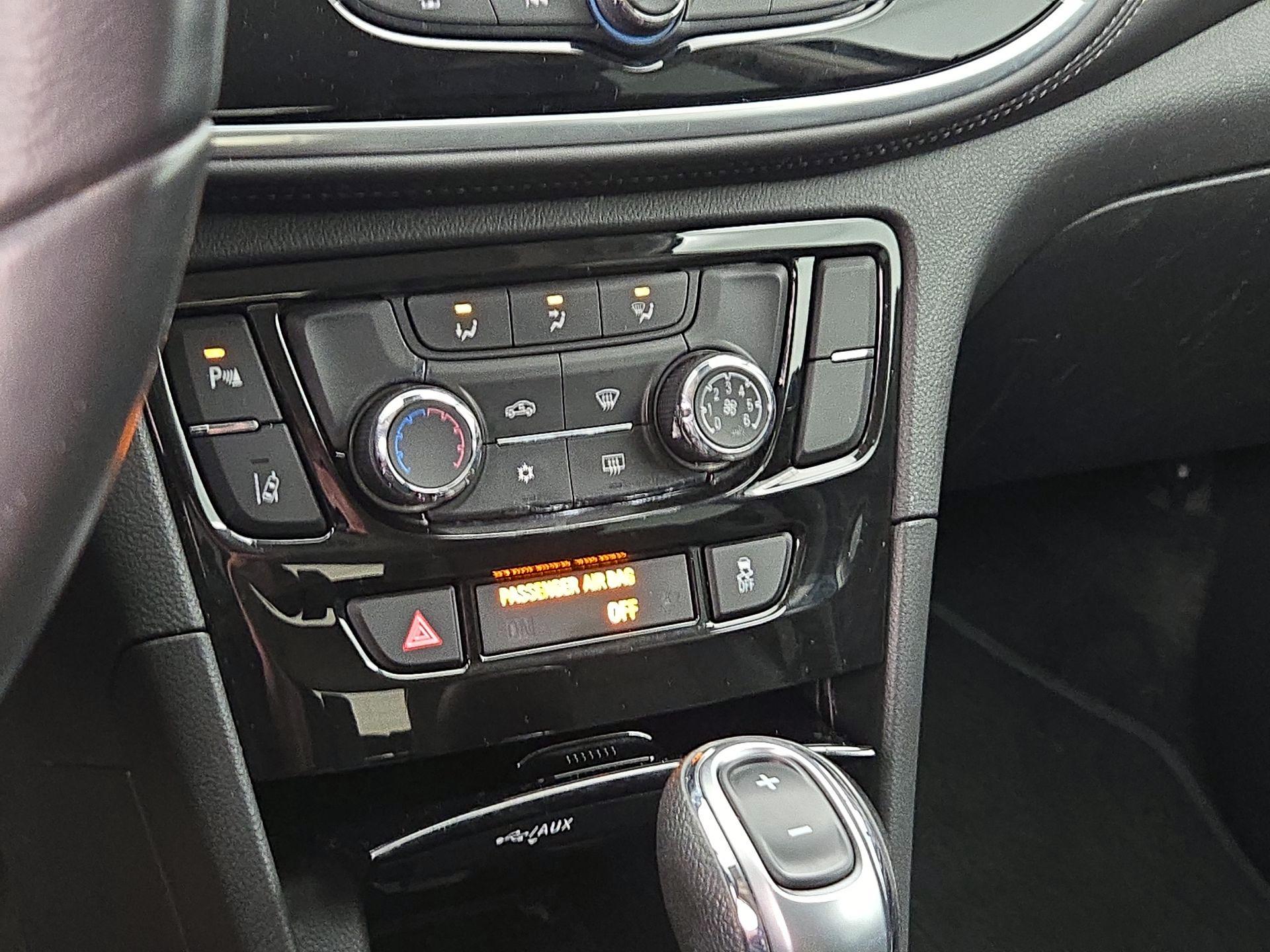 Thumbnail: 2022 Buick Encore - 17