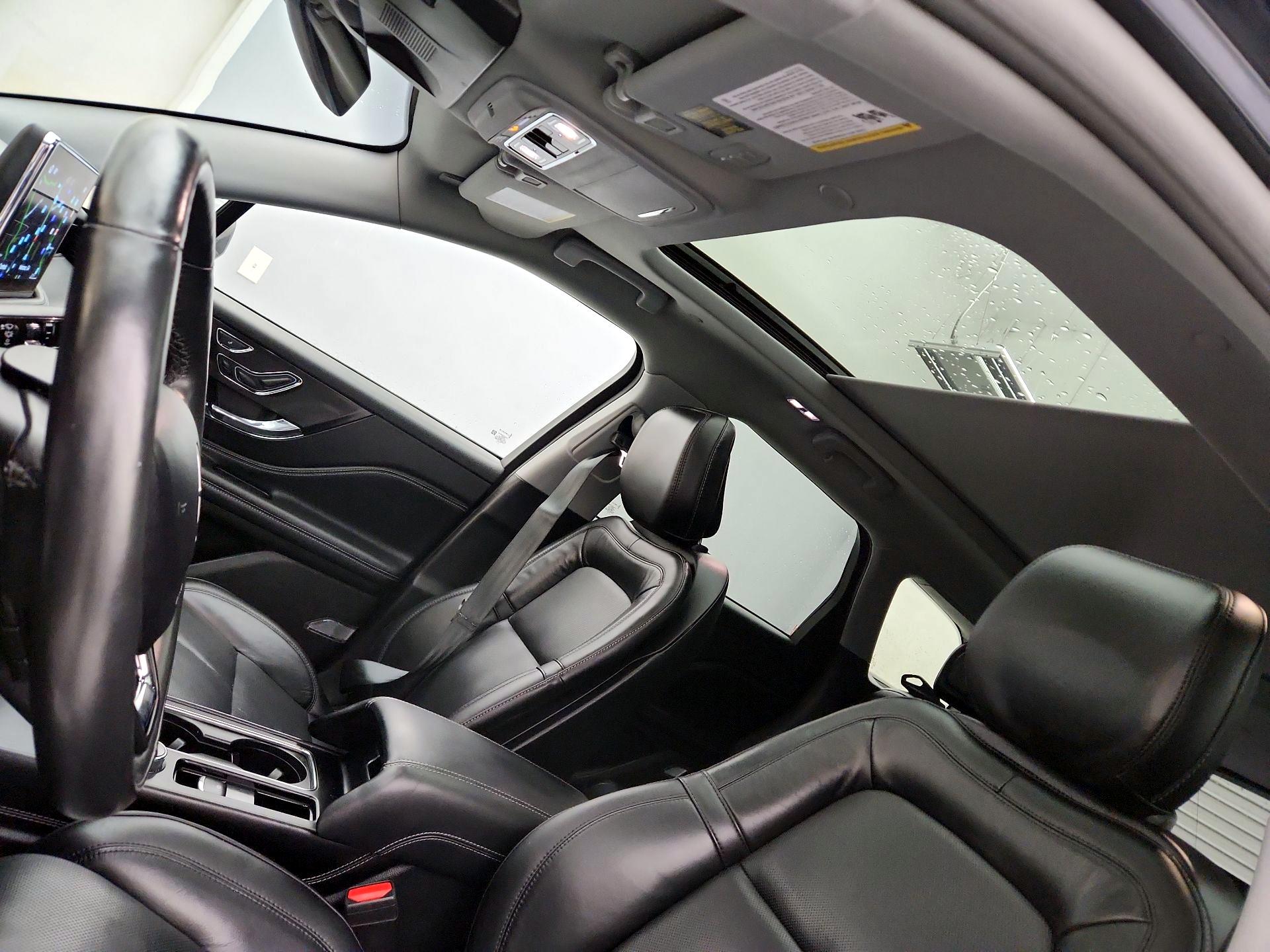 Thumbnail: 2022 Lincoln Corsair - 20