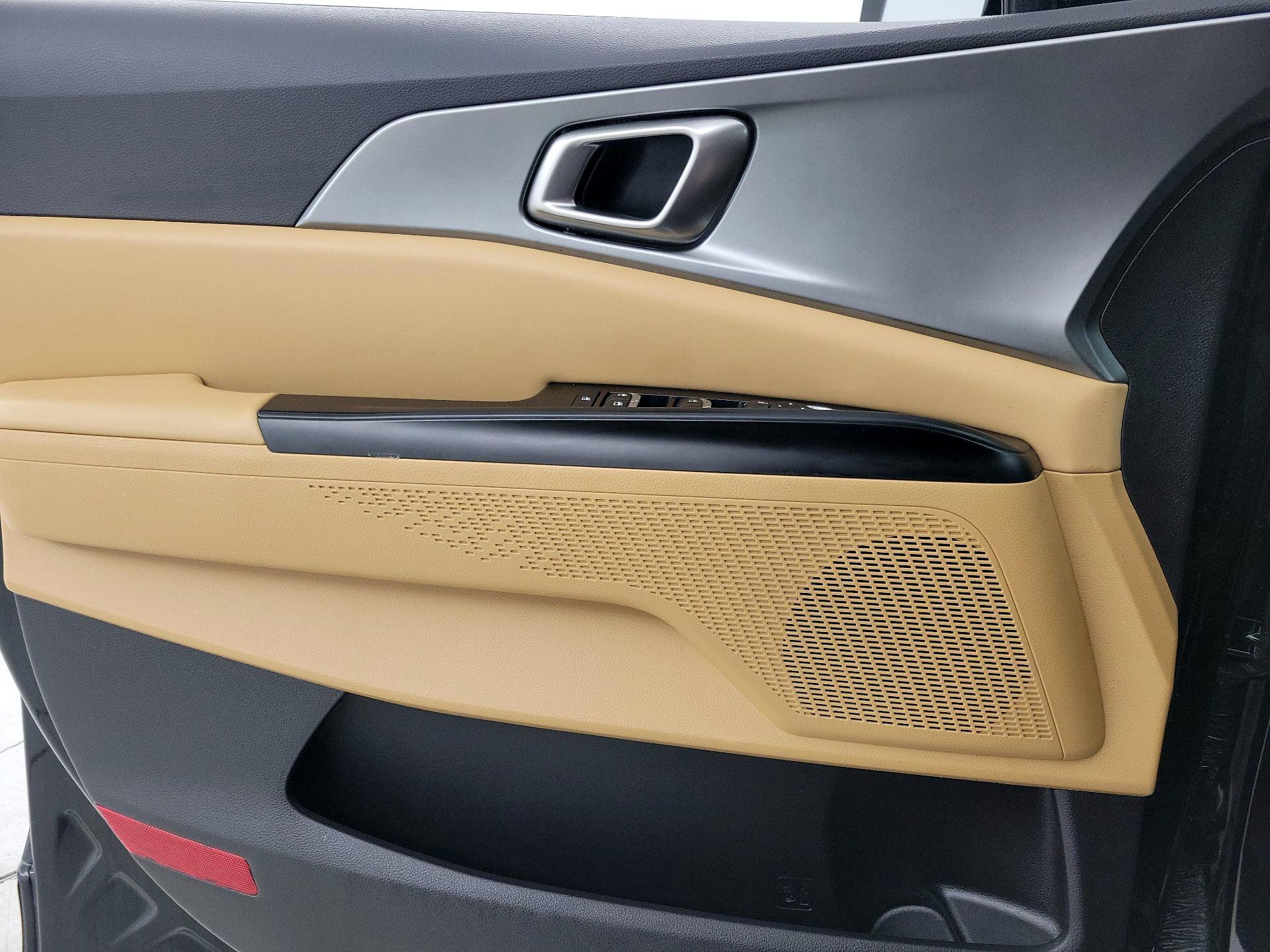 Thumbnail: 2024 Kia Carnival - 12