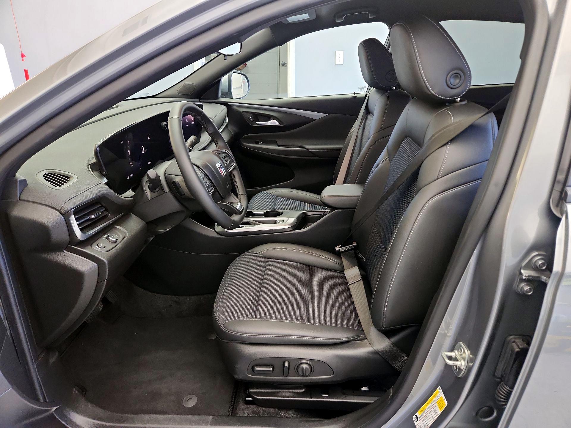 Thumbnail: 2024 Buick Envista - 11