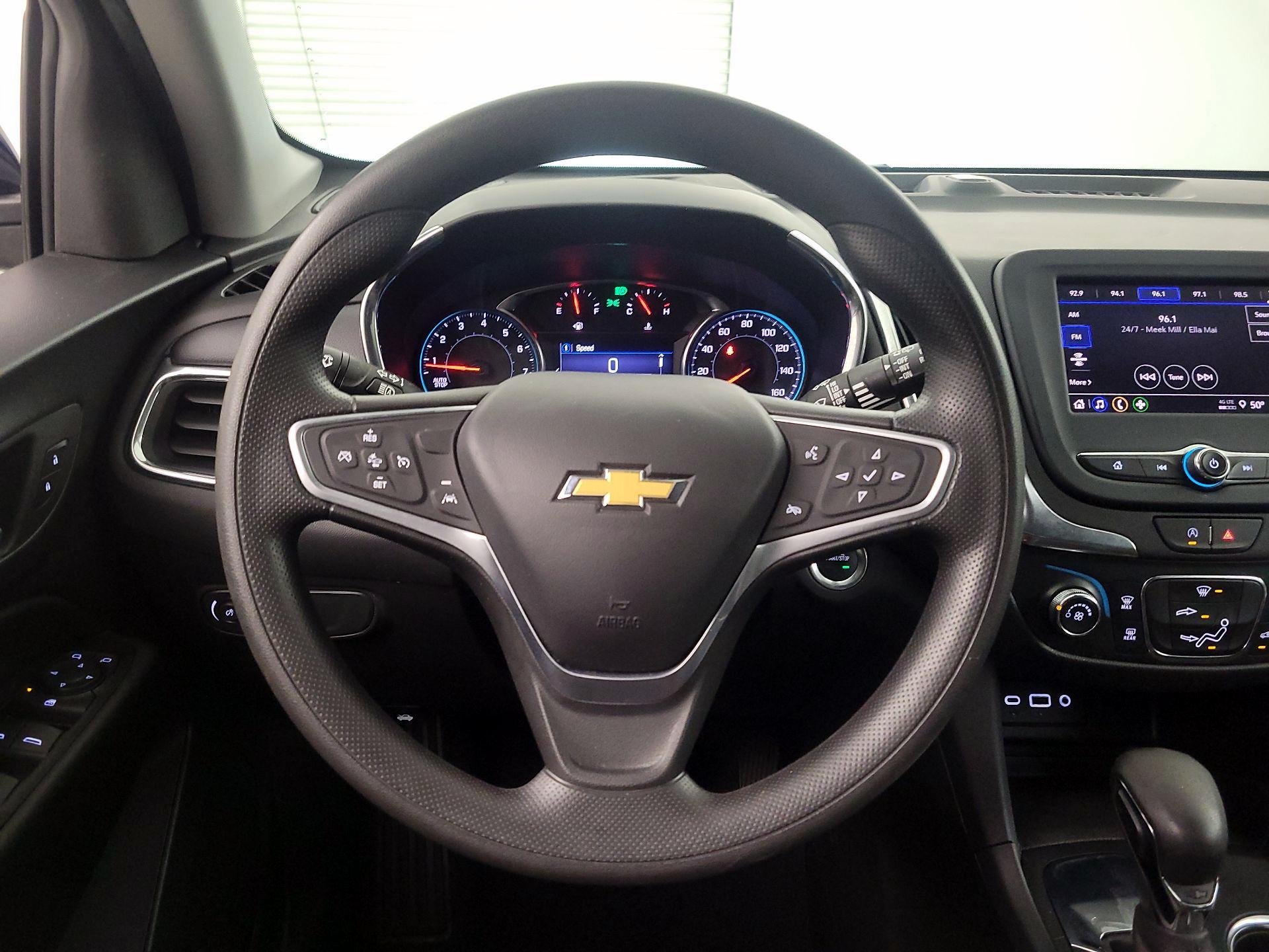 Thumbnail: 2022 Chevrolet Equinox - 10