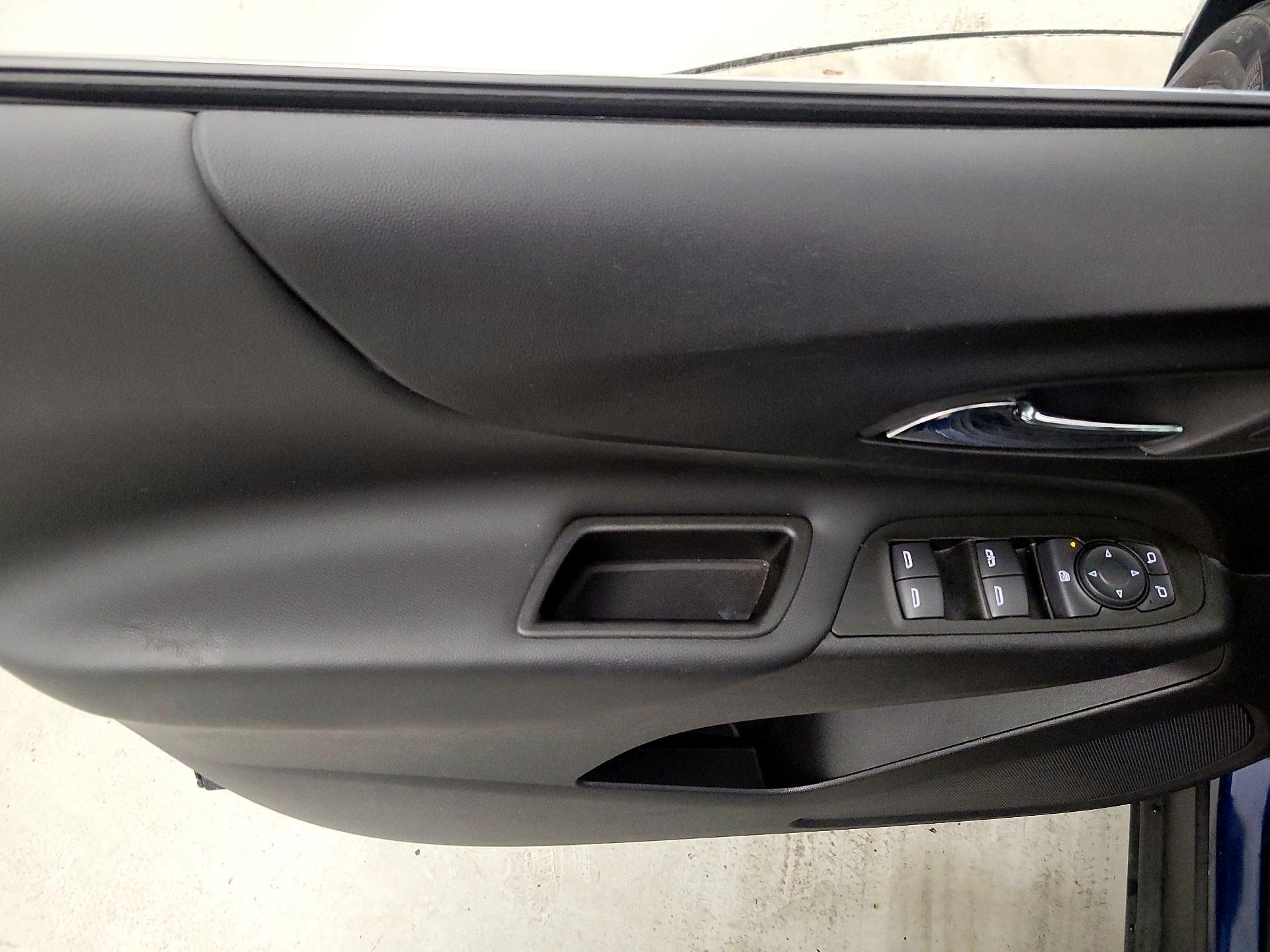 Thumbnail: 2022 Chevrolet Equinox - 12