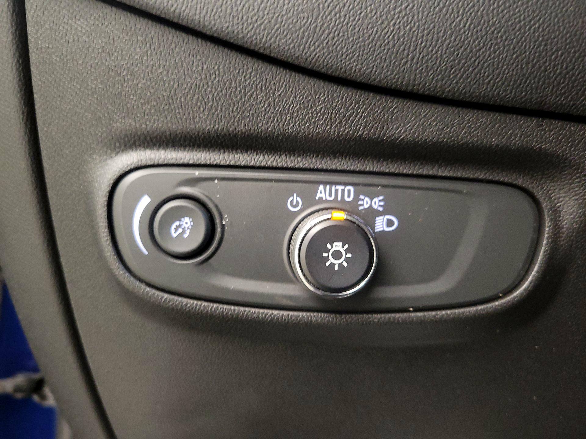 Thumbnail: 2022 Chevrolet Equinox - 13