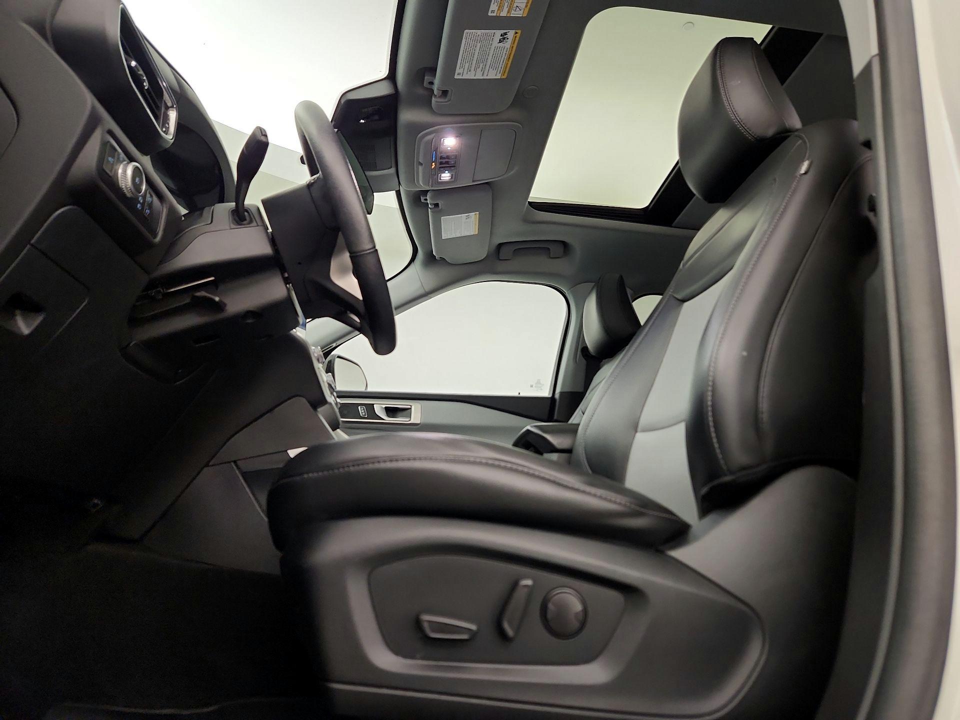 Thumbnail: 2022 Ford Explorer - 20