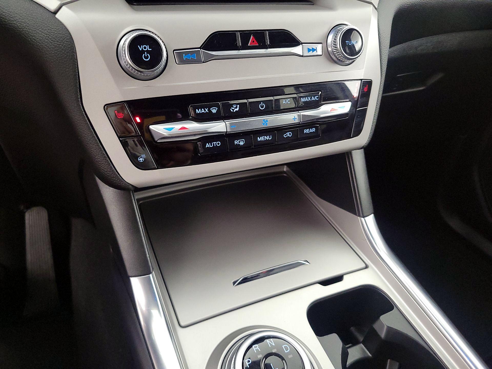 Thumbnail: 2023 Ford Explorer - 16