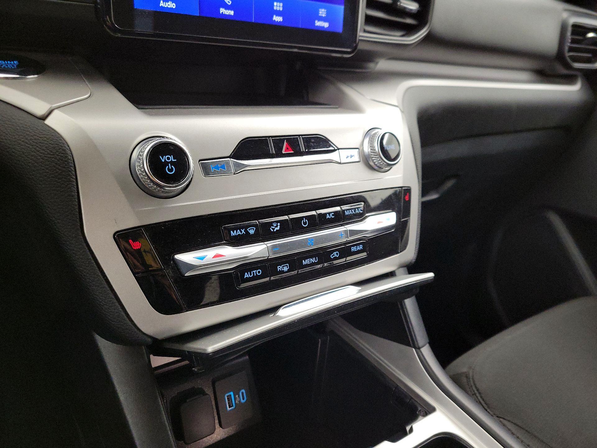 Thumbnail: 2022 Ford Explorer - 16