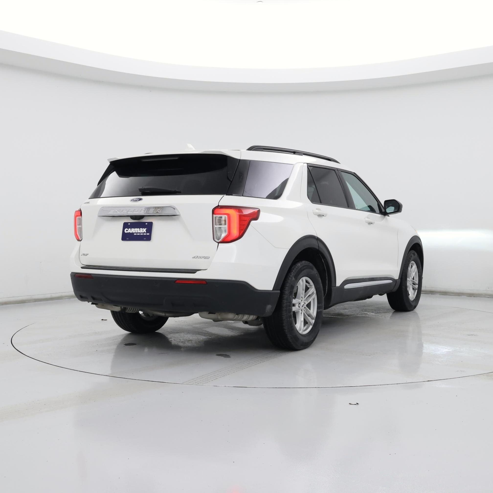 Thumbnail: 2022 Ford Explorer - 8