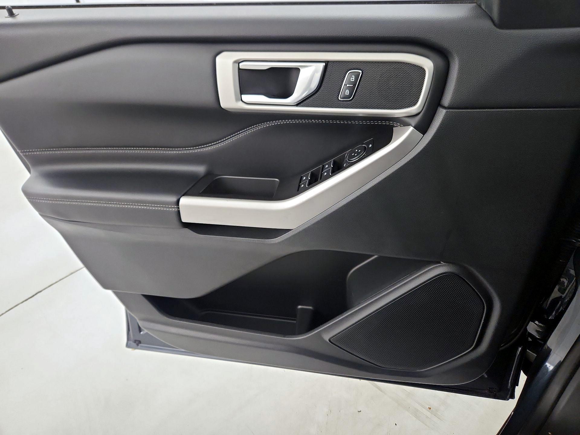 Thumbnail: 2022 Ford Explorer - 12