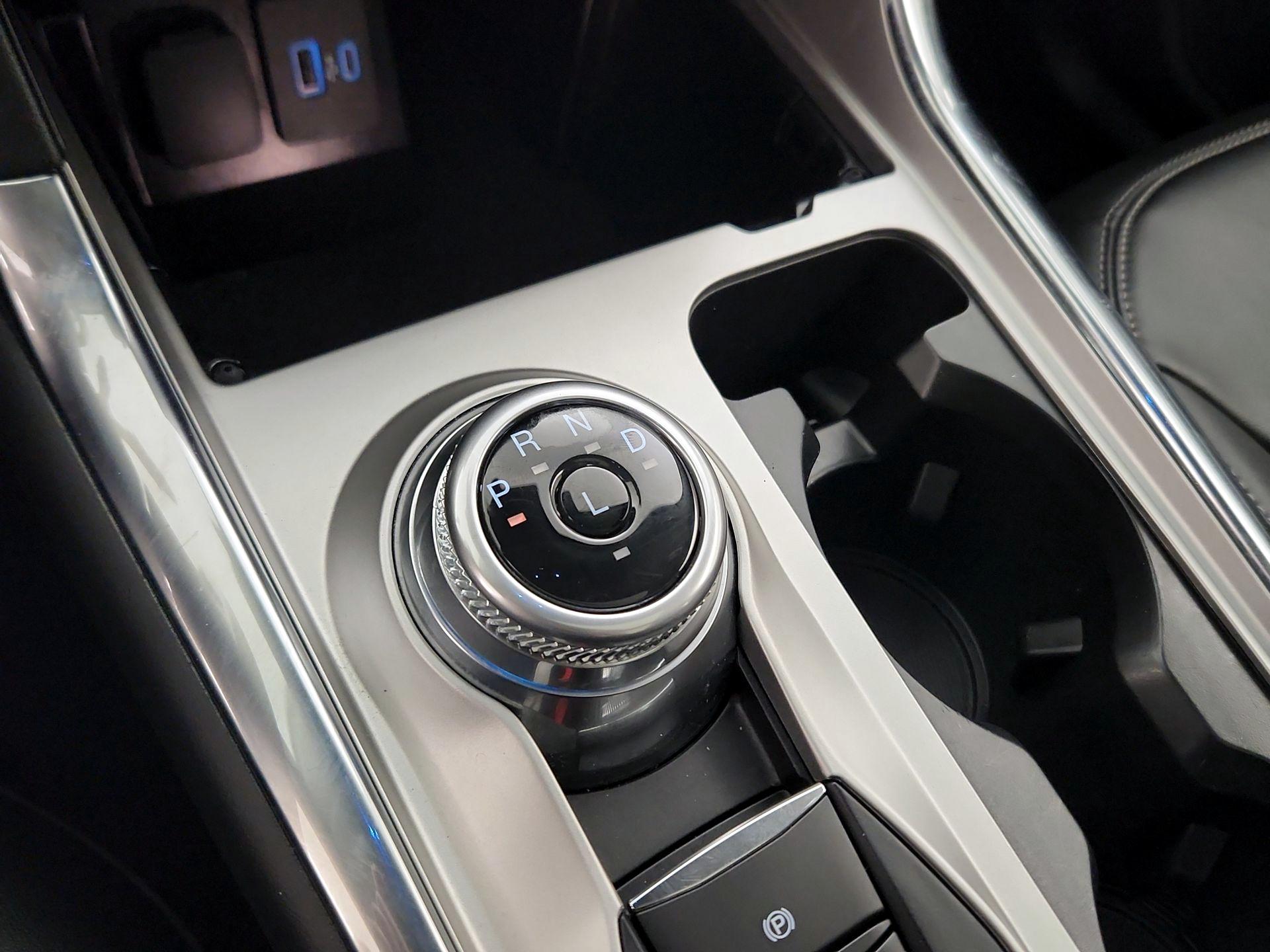 Thumbnail: 2022 Ford Explorer - 18