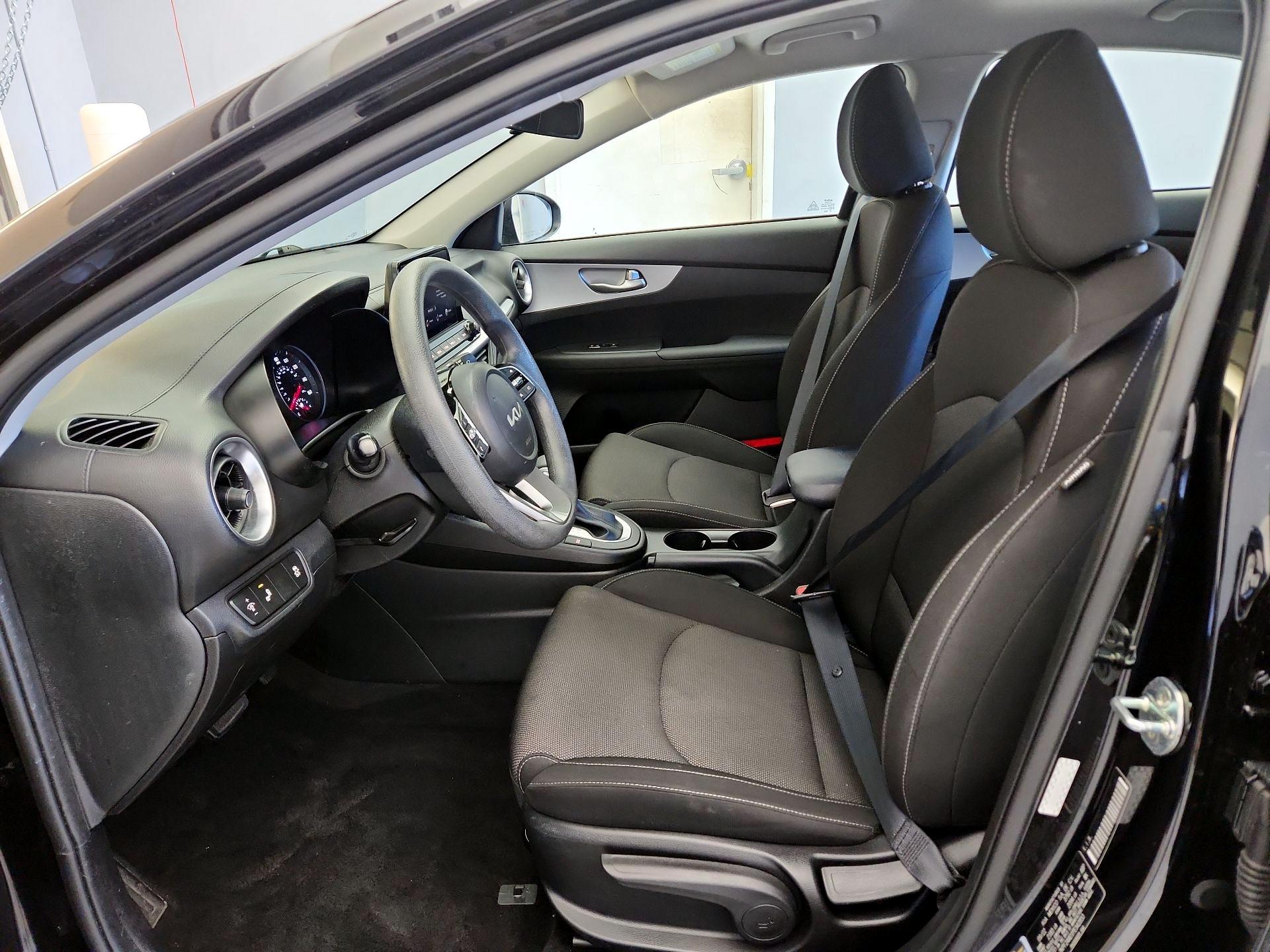 Thumbnail: 2023 Kia Forte - 11