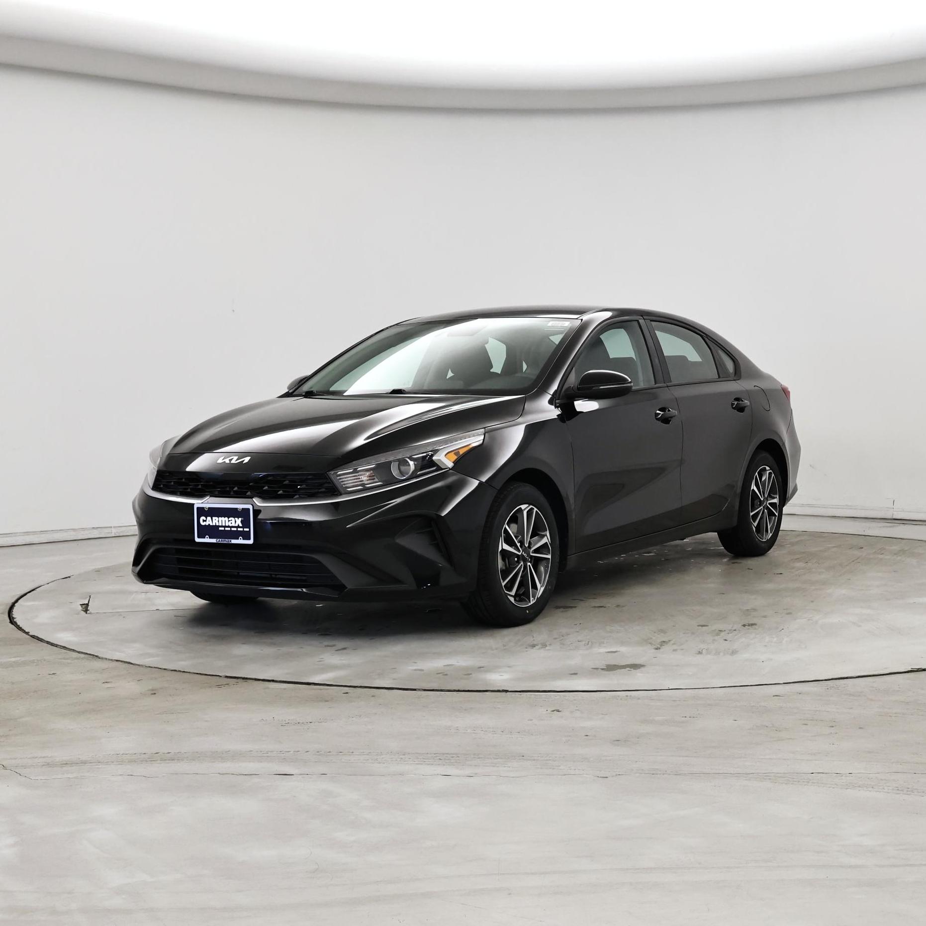 Thumbnail: 2023 Kia Forte - 4