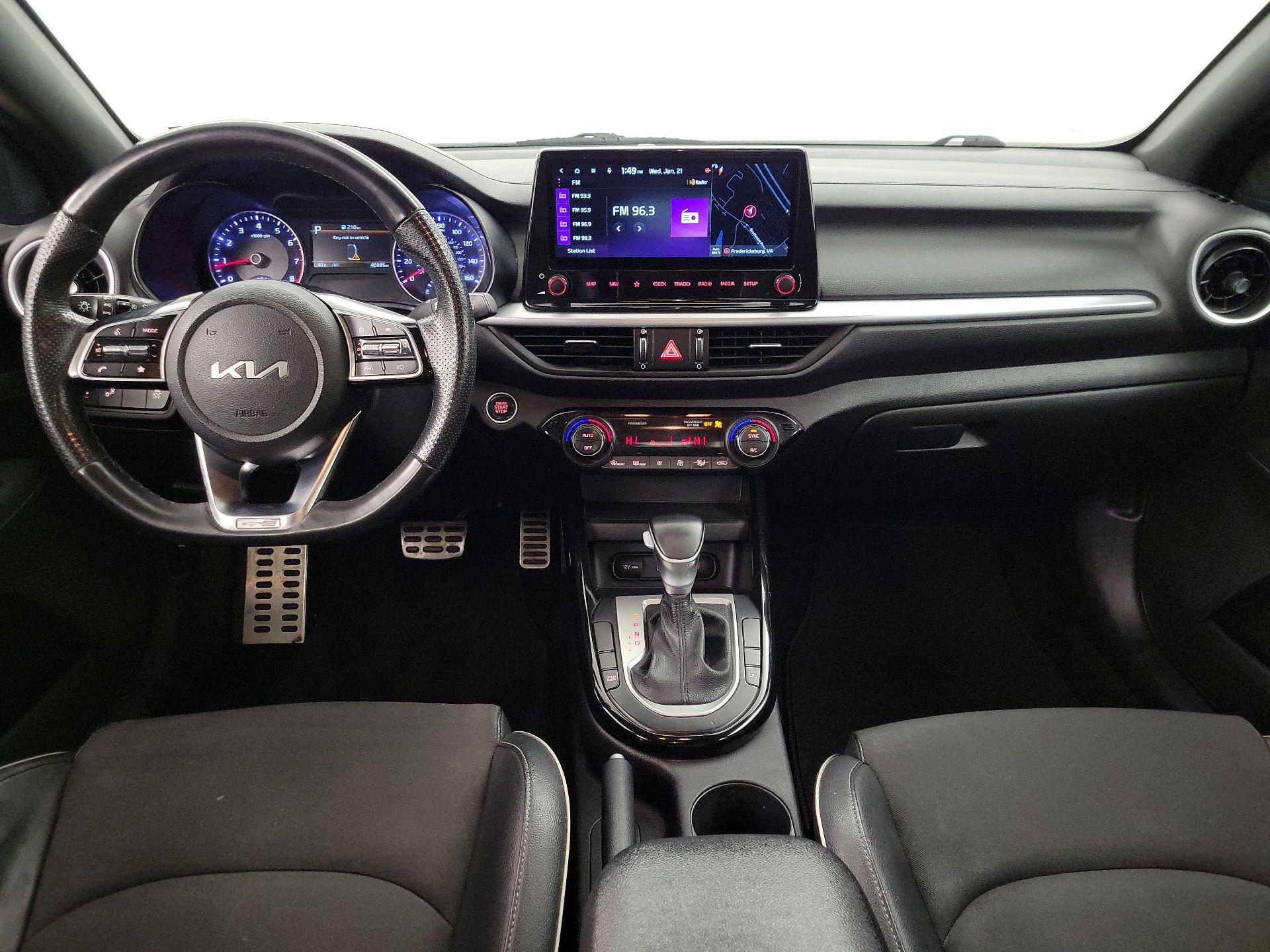 Thumbnail: 2023 Kia Forte - 9