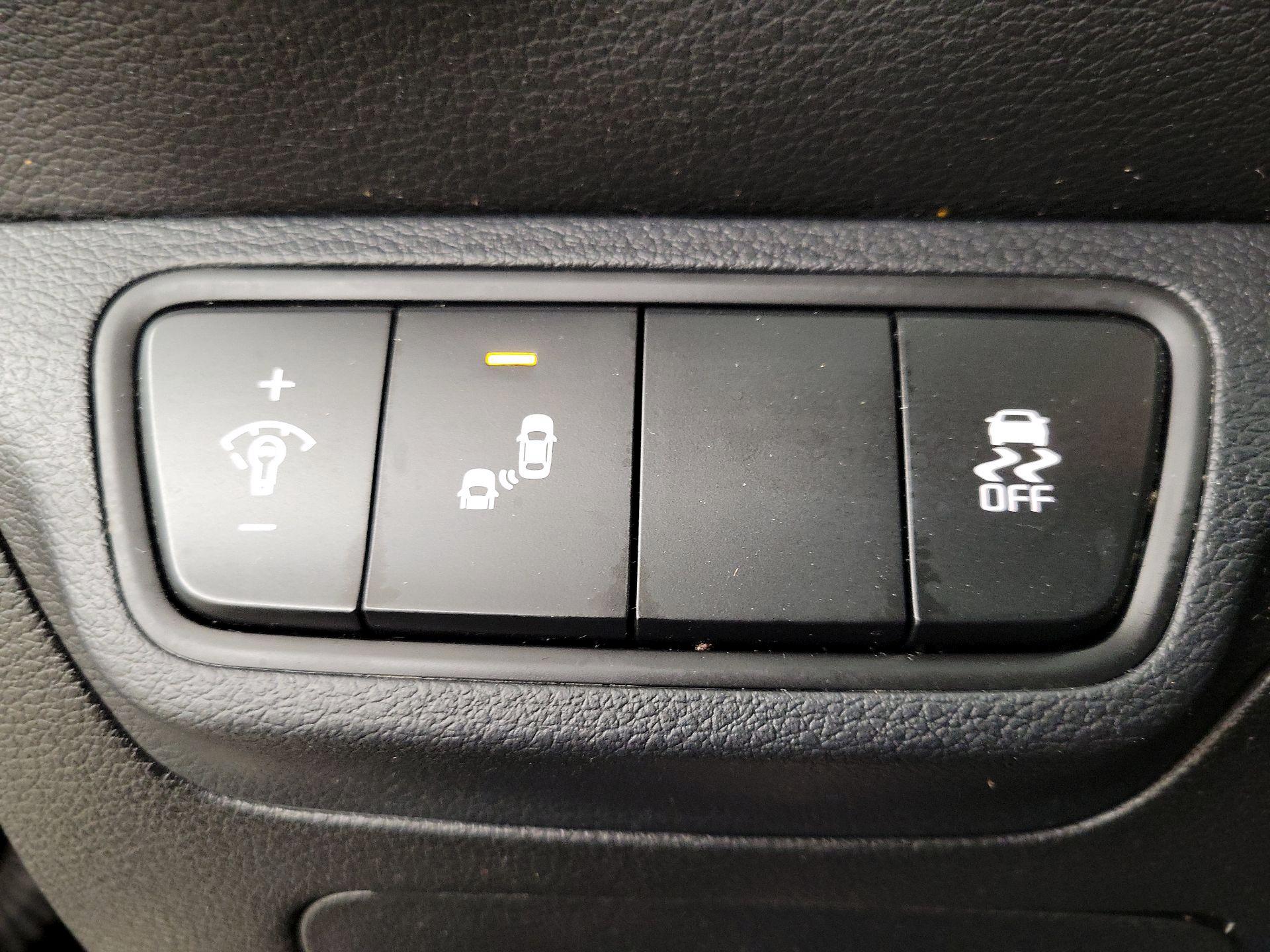 Thumbnail: 2023 Kia Forte - 13