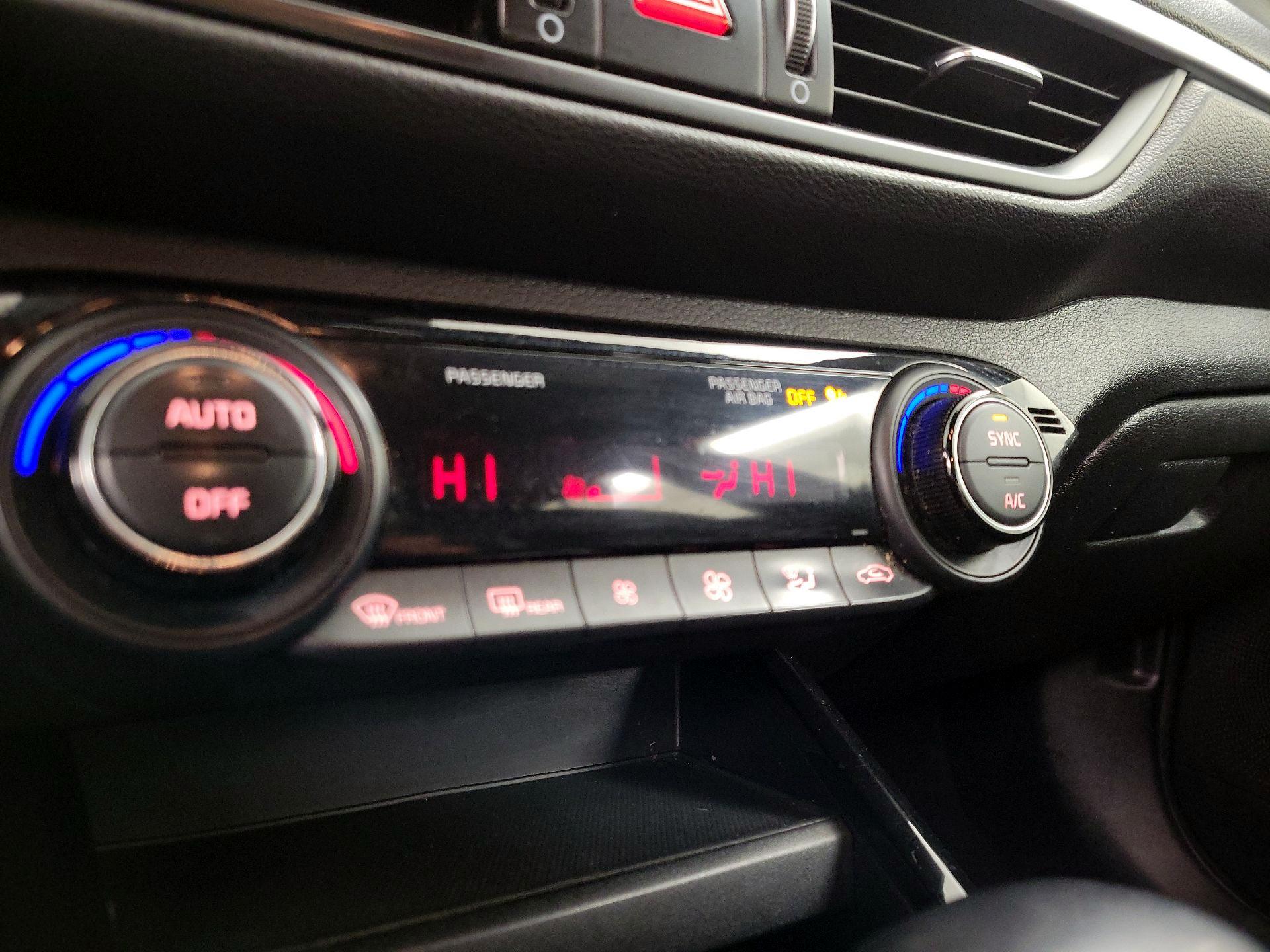 Thumbnail: 2023 Kia Forte - 17