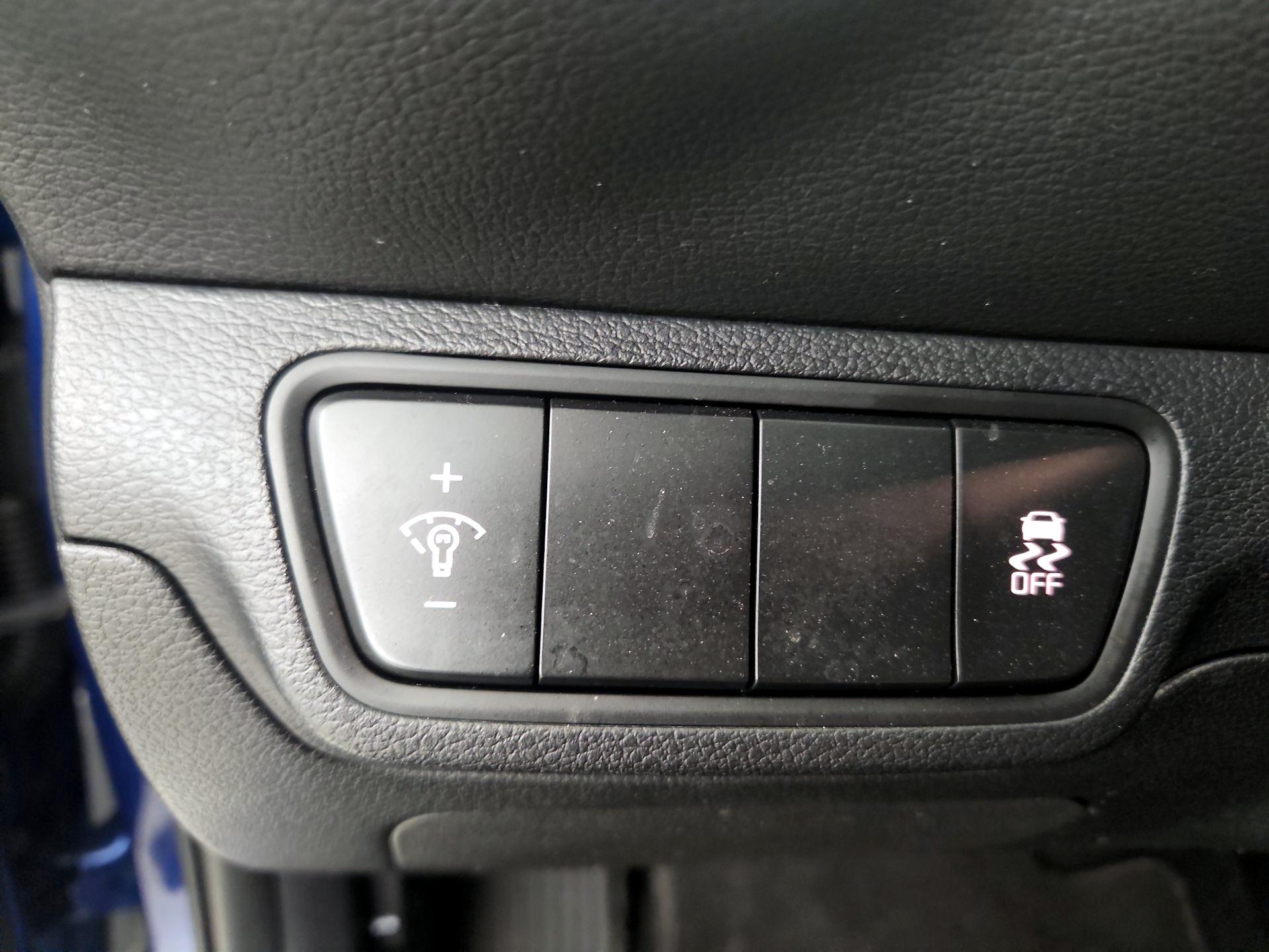 Thumbnail: 2023 Kia Forte - 13