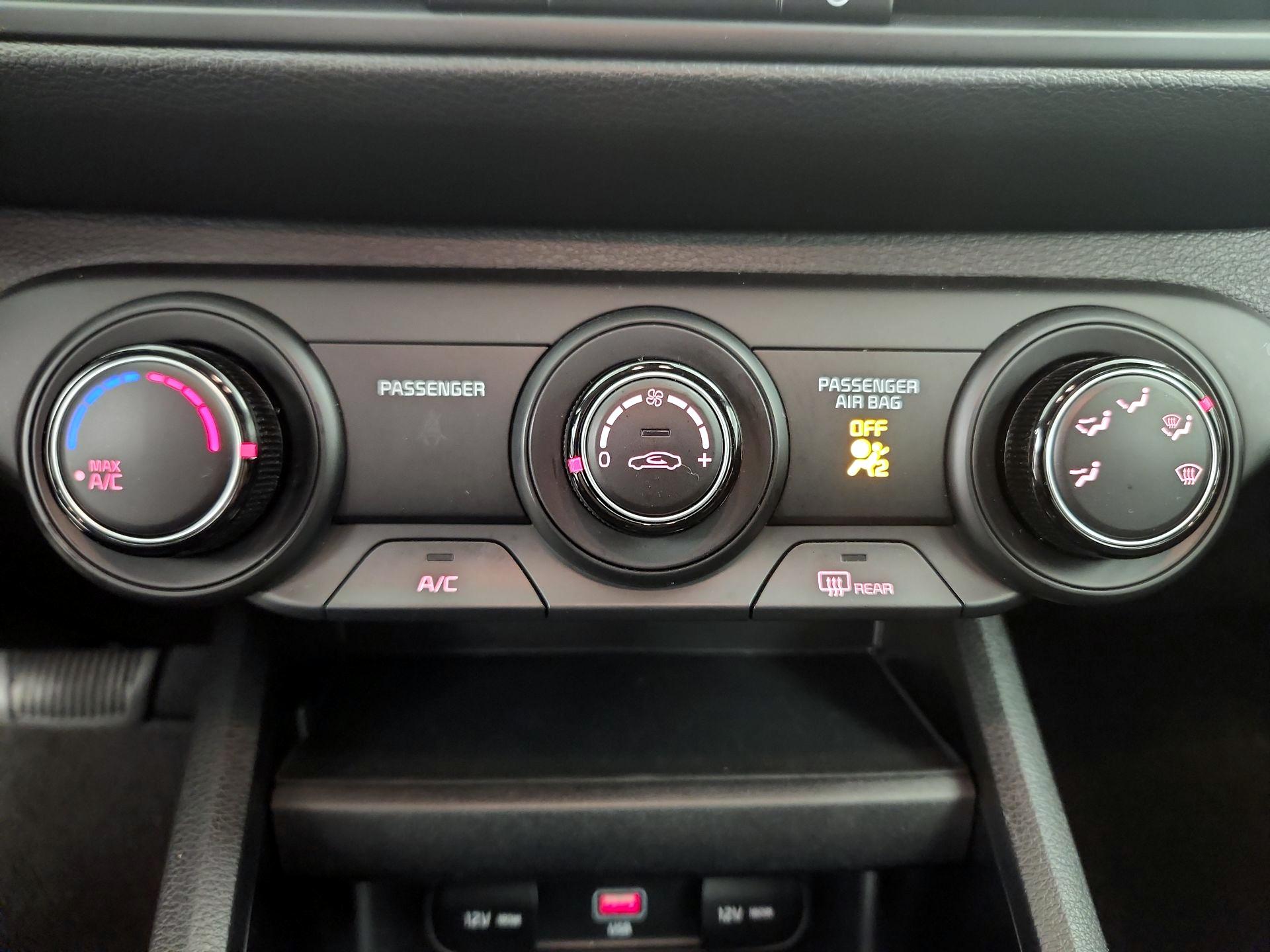 Thumbnail: 2023 Kia Forte - 16