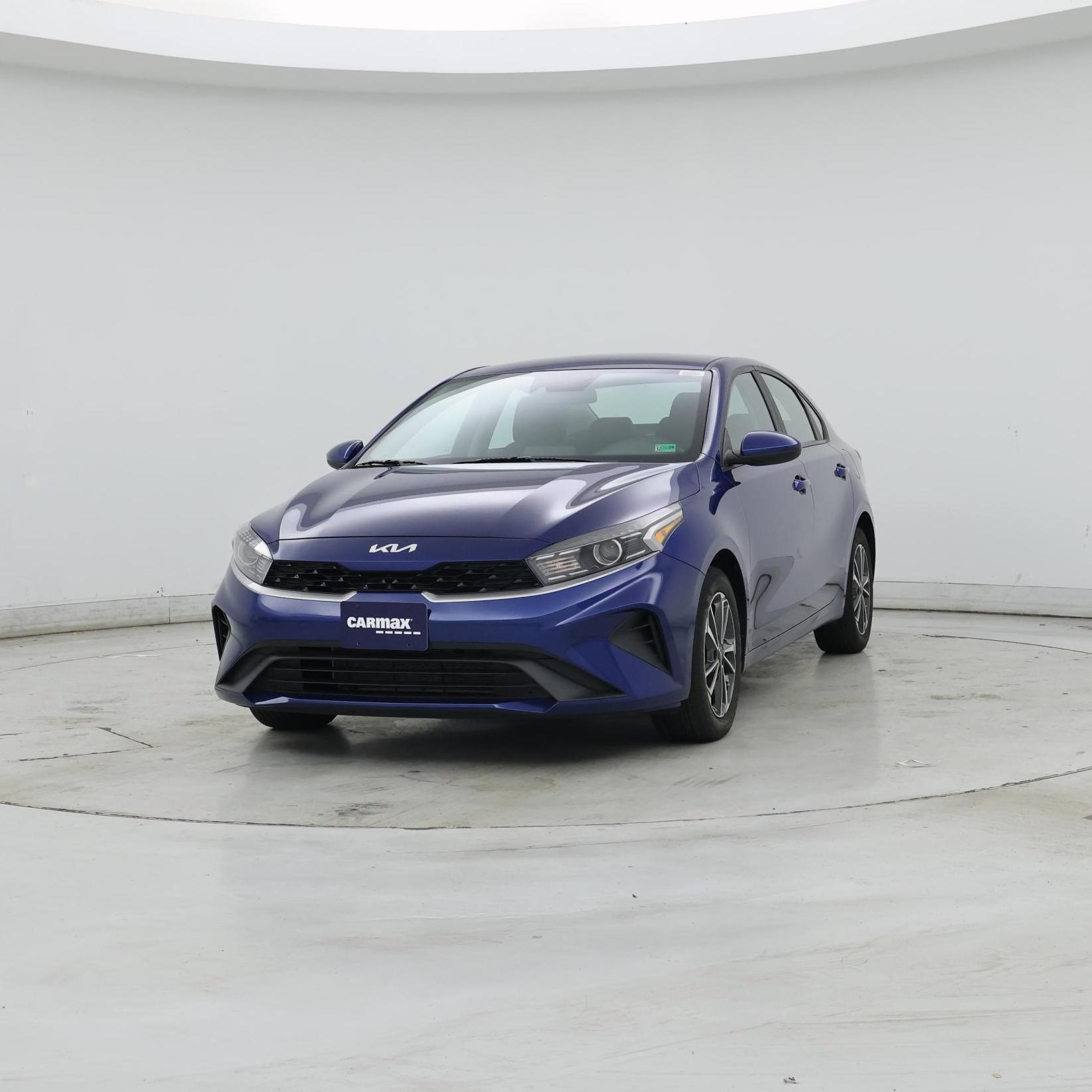 Thumbnail: 2023 Kia Forte - 4