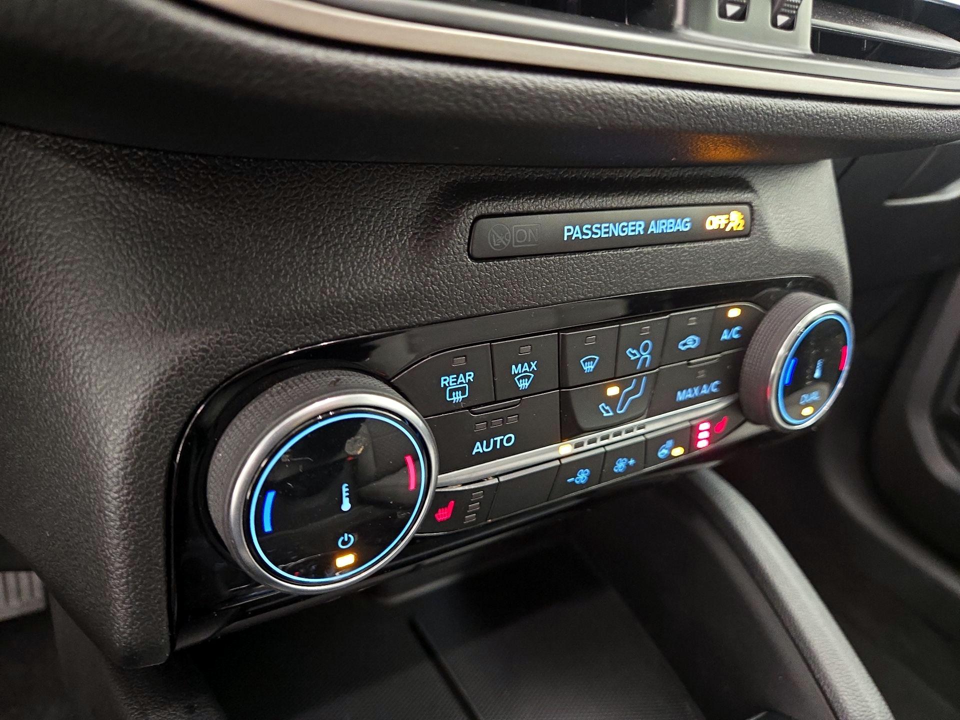 Thumbnail: 2022 Ford Escape - 16