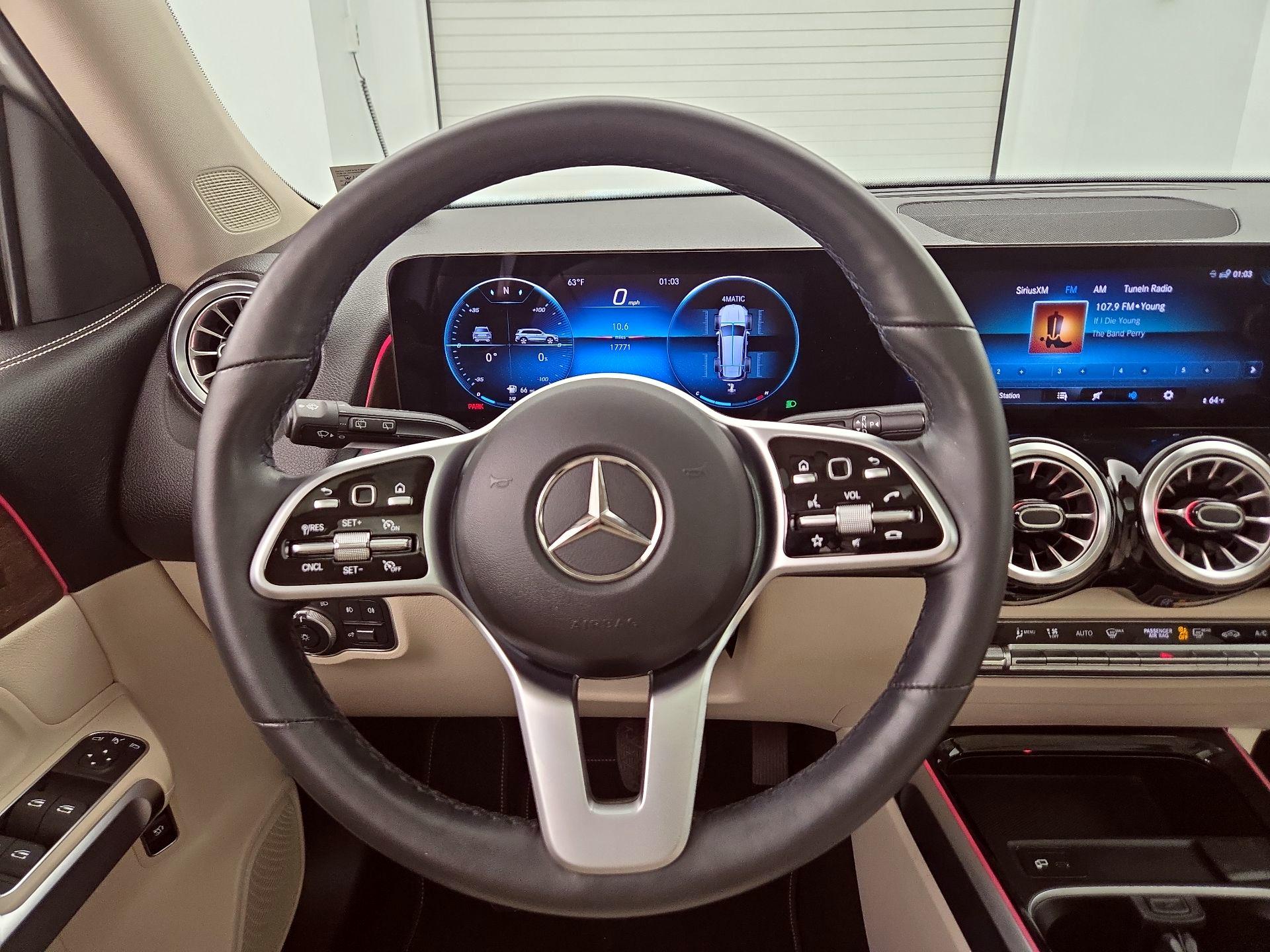 Thumbnail: 2023 Mercedes-Benz GLB - 10