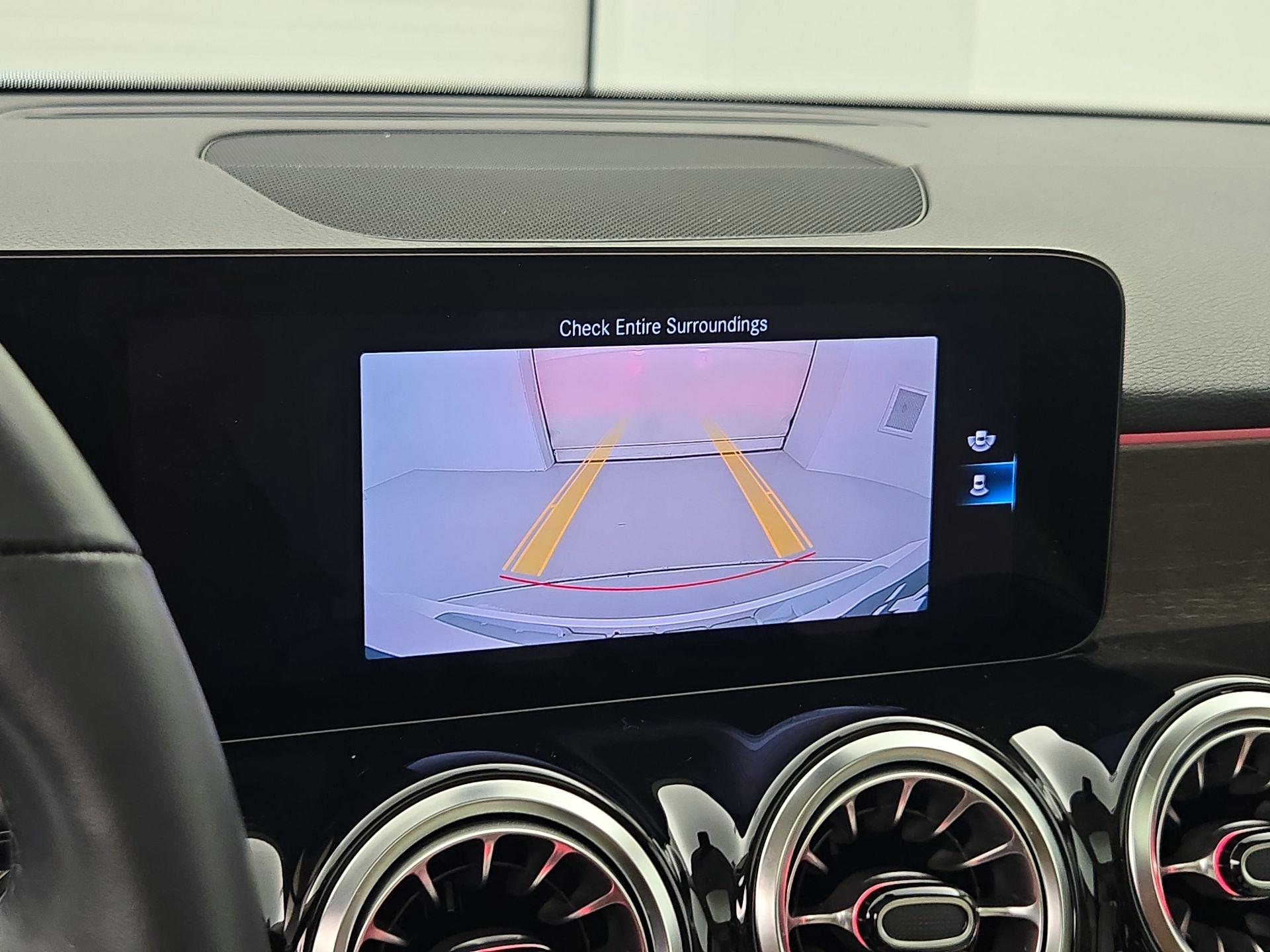 Thumbnail: 2023 Mercedes-Benz GLB - 14