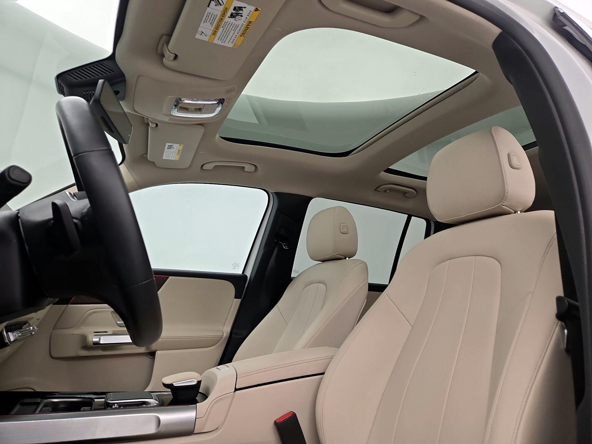 Thumbnail: 2023 Mercedes-Benz GLB - 19