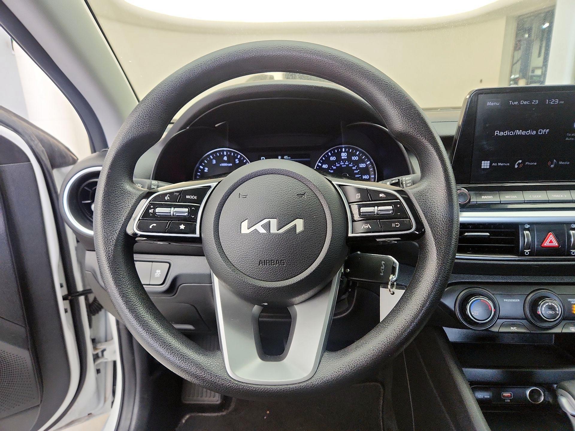 Thumbnail: 2023 Kia Forte - 10