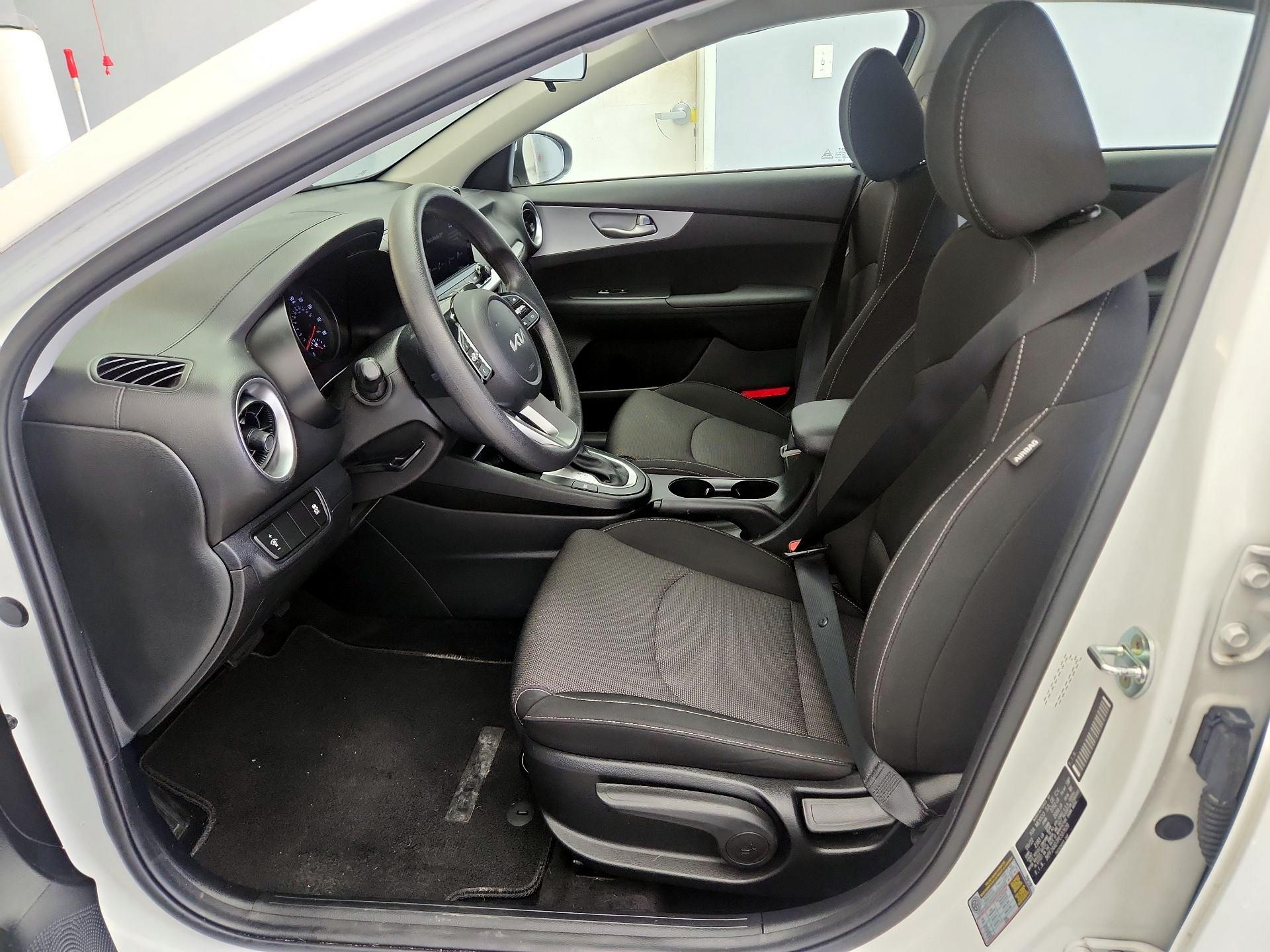 Thumbnail: 2023 Kia Forte - 11